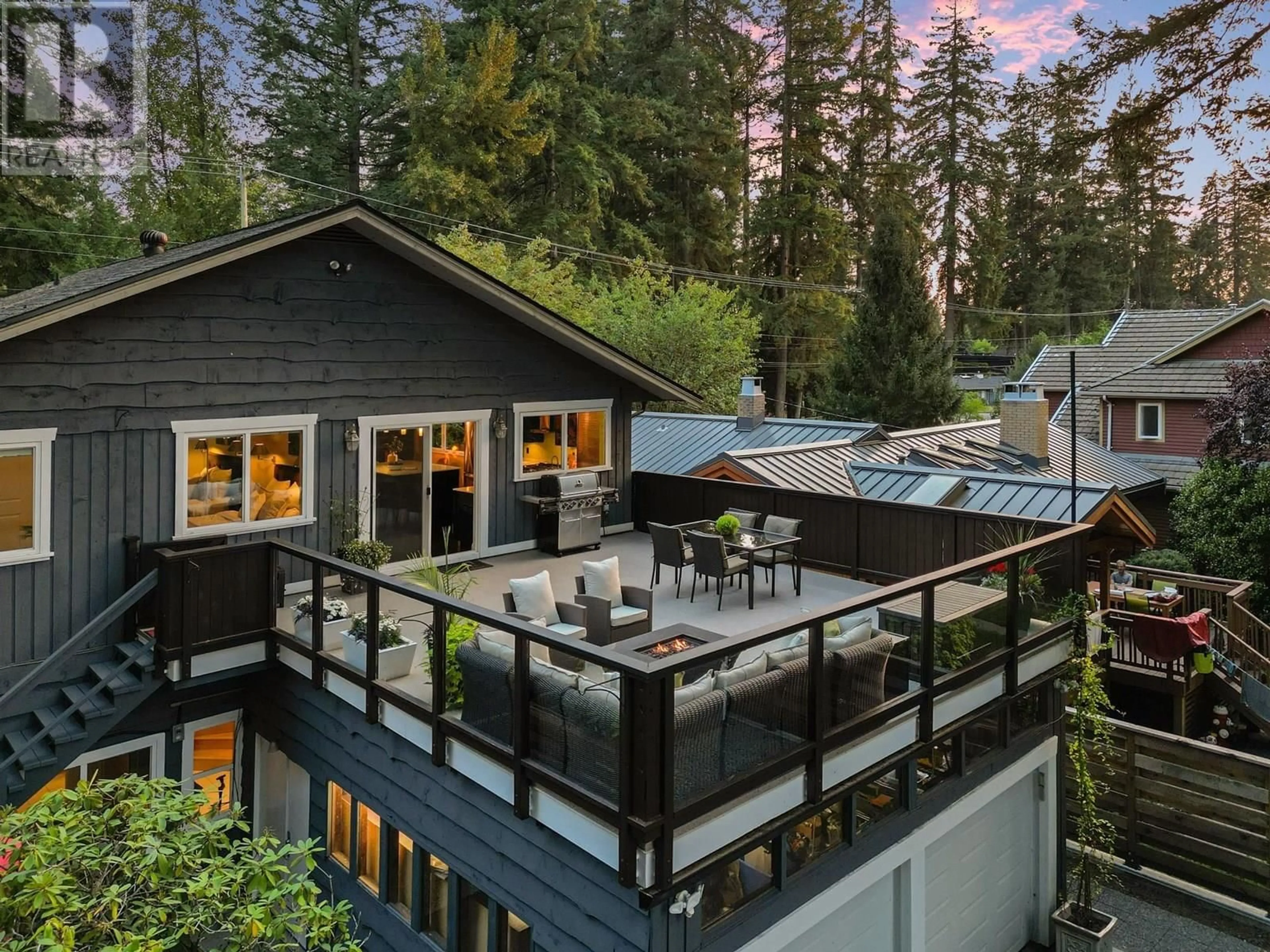 Home with vinyl exterior material, mountain view for 1264 21ST STREET, North Vancouver British Columbia V7P2C9