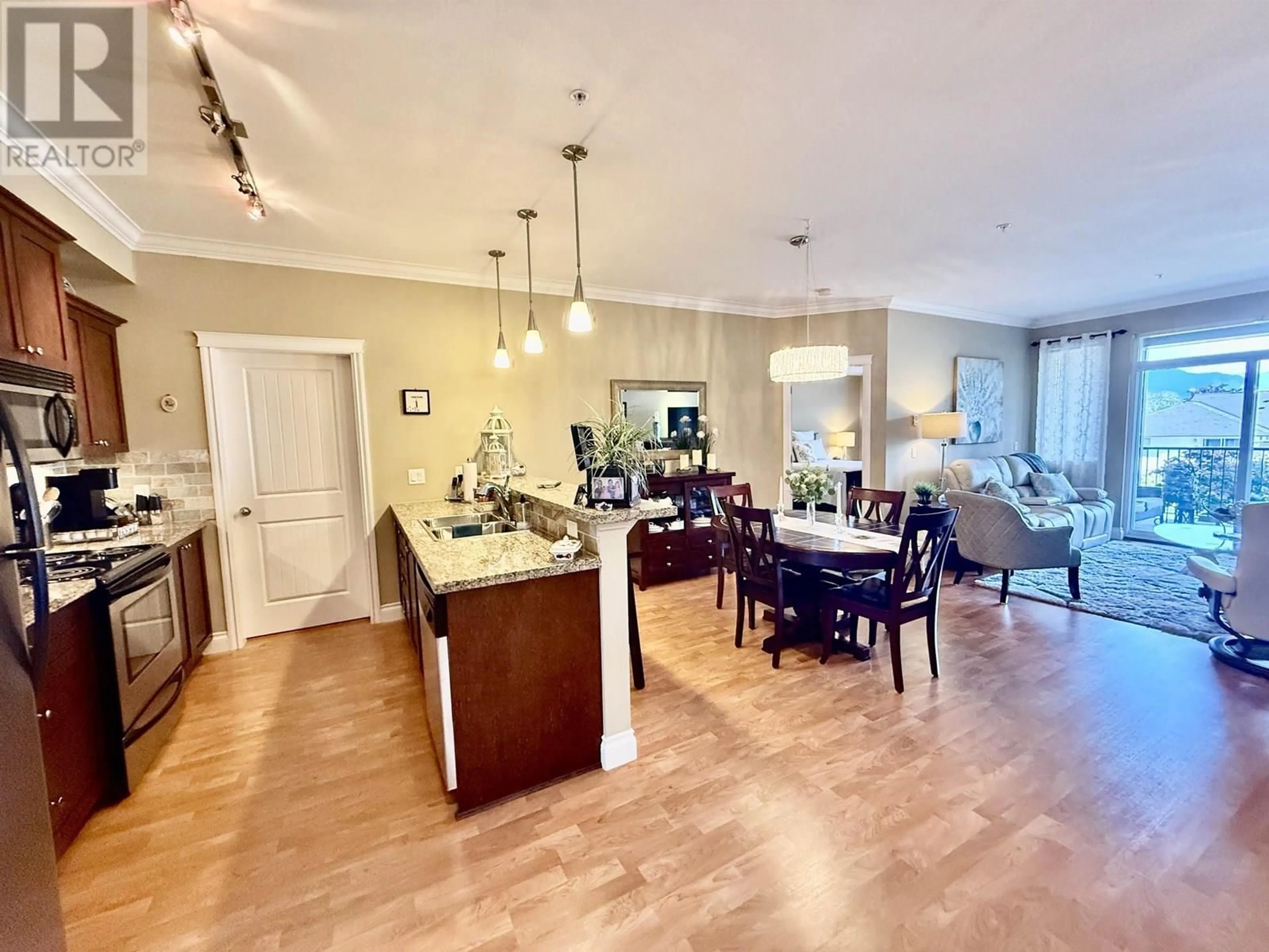 Open concept kitchen, unknown for 215 - 12258 224 STREET, Maple Ridge British Columbia V2X8Y7