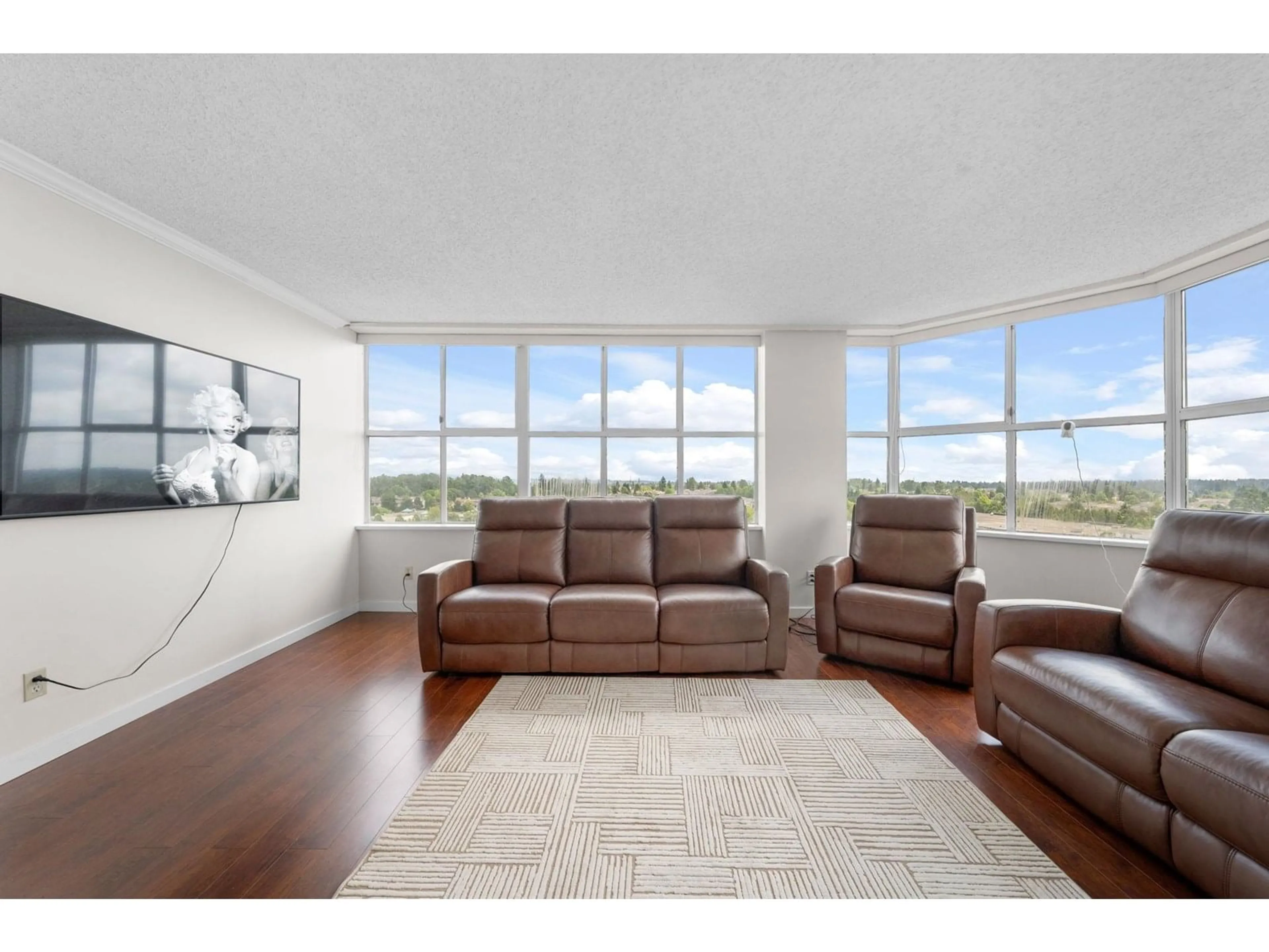 Living room with furniture, unknown for 1002 - 11920 80, Delta British Columbia V4C8E8