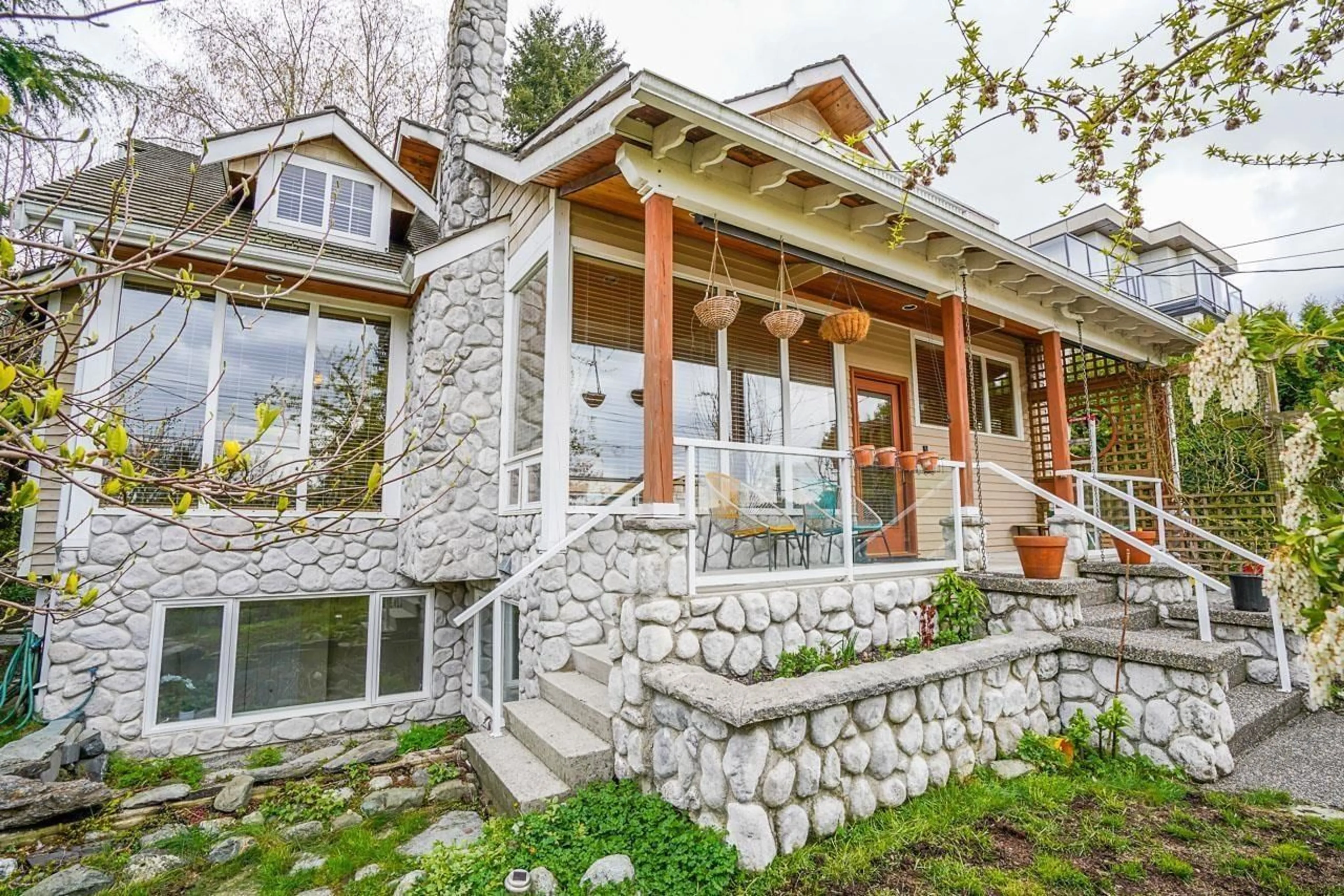 Home with brick exterior material, unknown for 10500 125A, Surrey British Columbia V3V5A3