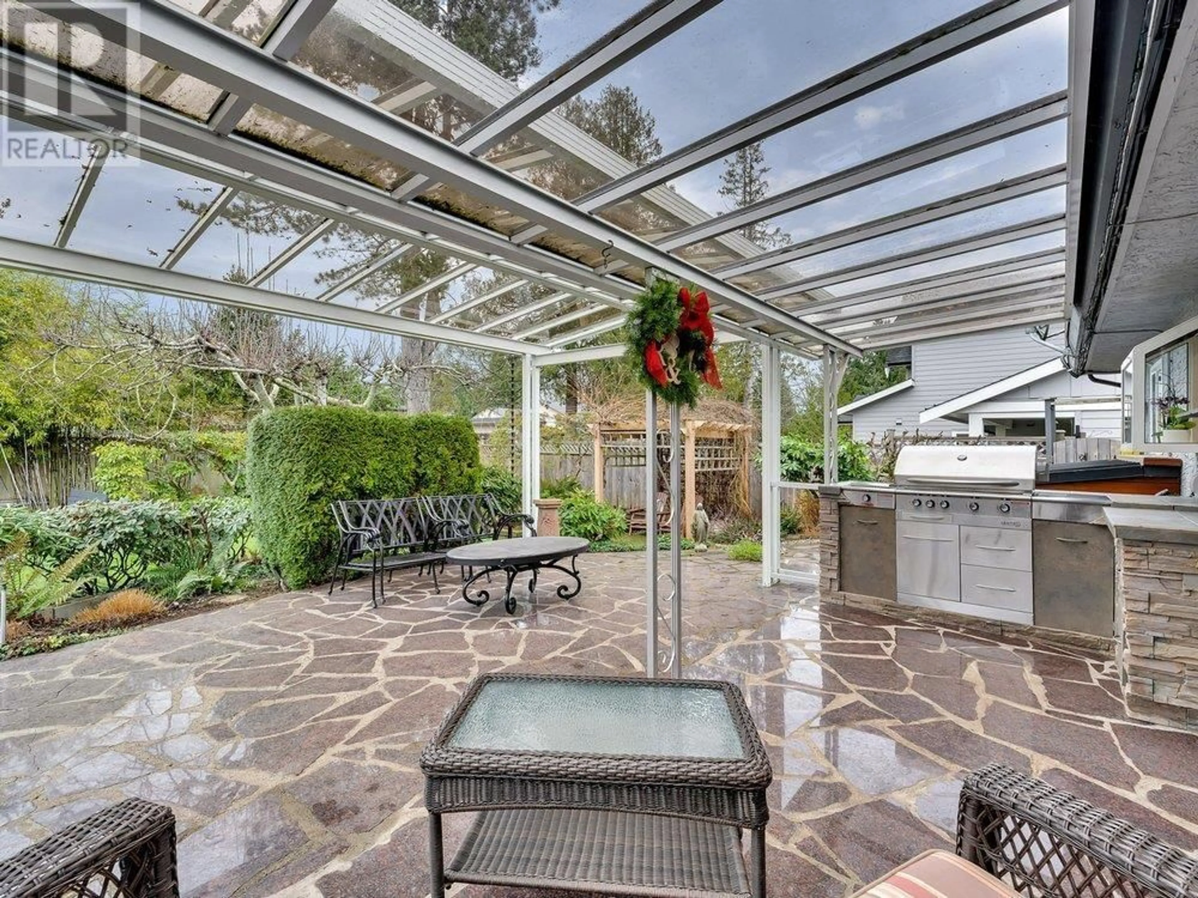 Patio, street for 5231 1 AVENUE, Delta British Columbia V4M1B4
