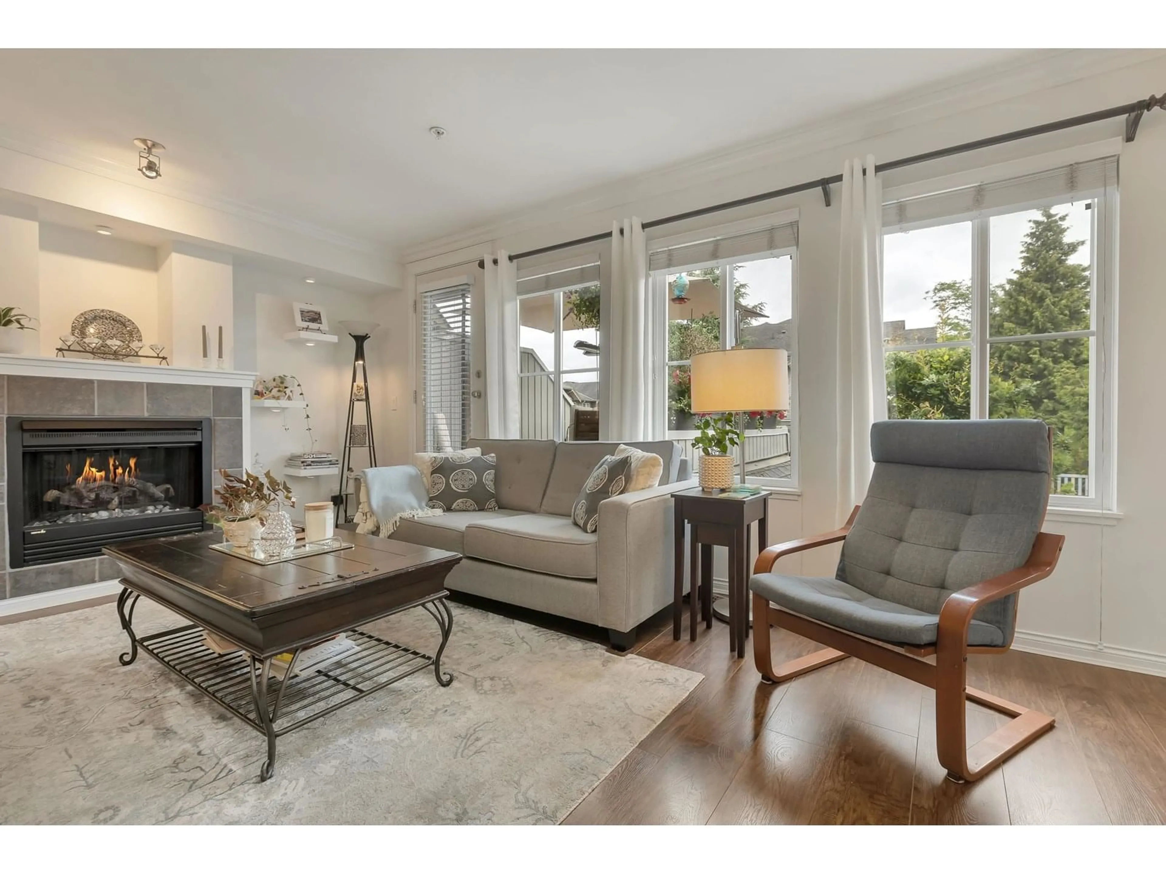 Living room with furniture, unknown for 28 - 12040 68, Surrey British Columbia V3W1P5