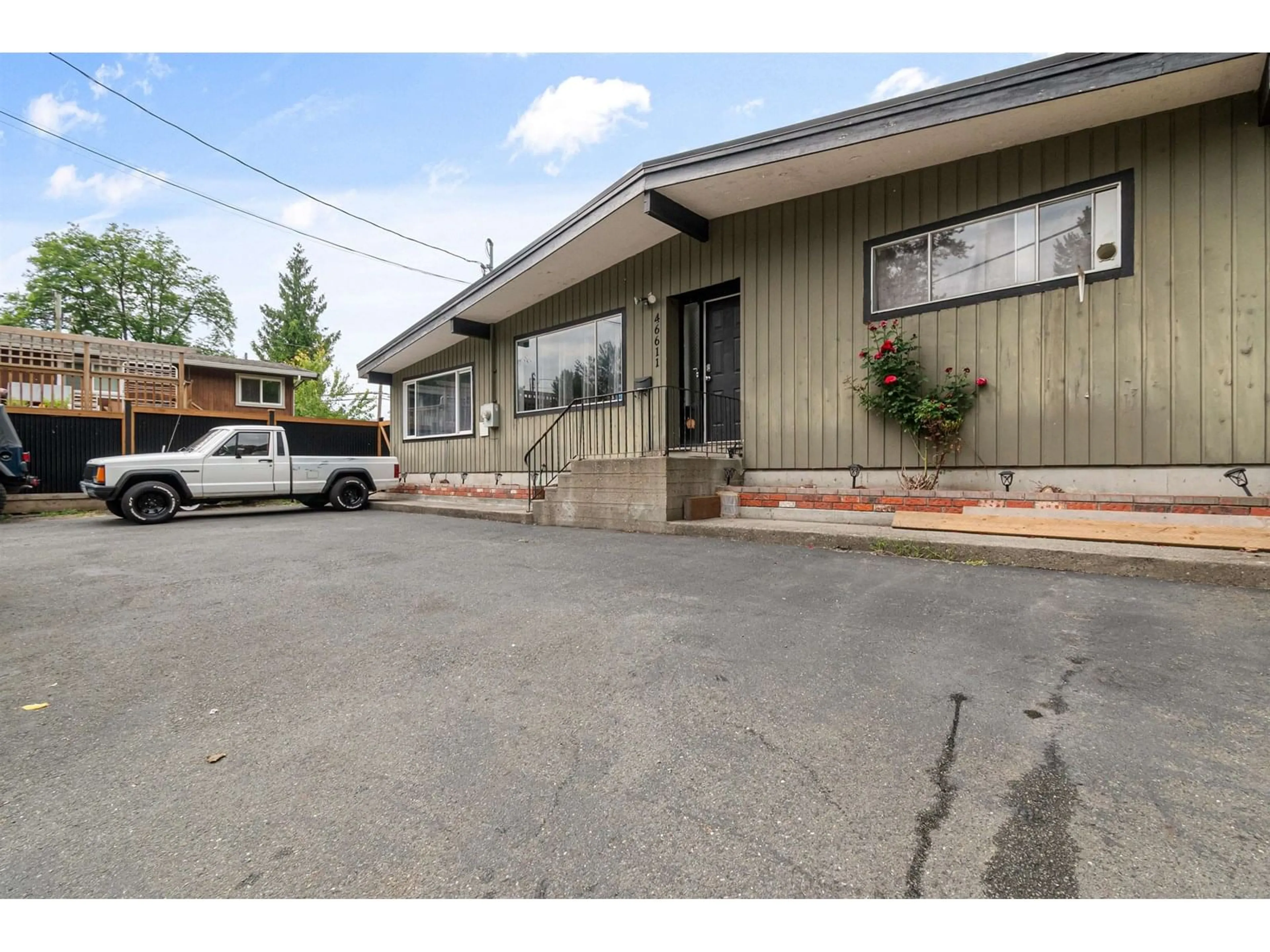 Unknown for 46611 HOPE RIVER ROAD, Chilliwack British Columbia V2P7L5