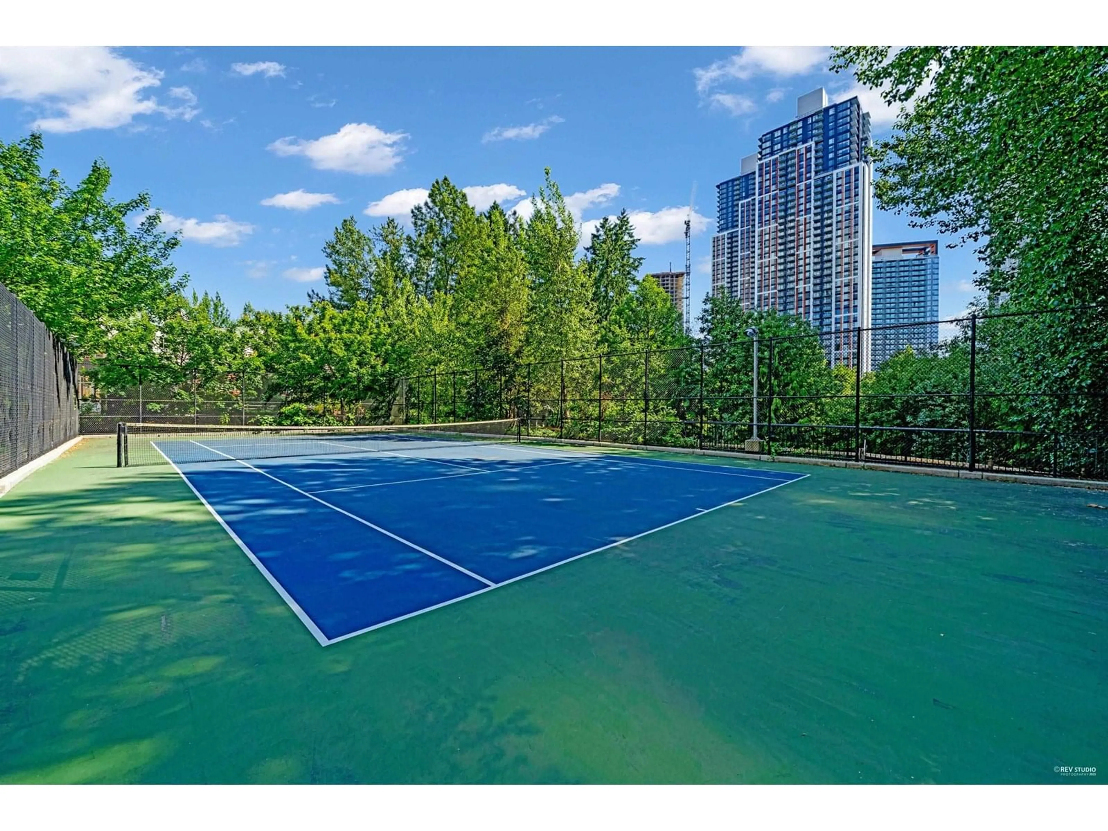 Pool for 4302 - 13750 100, Surrey British Columbia V3T0L3