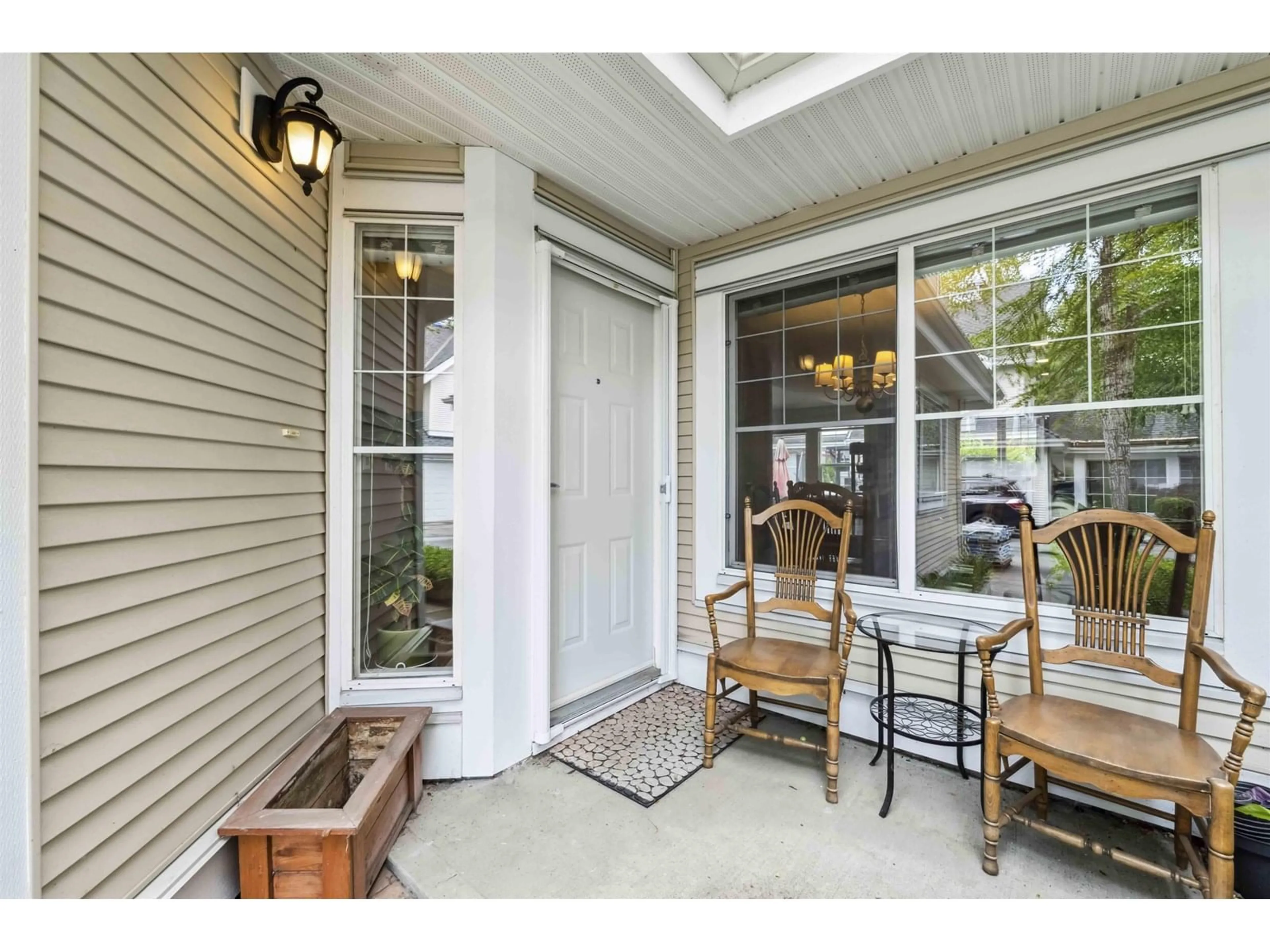 Indoor entryway for 46 - 17097 64, Surrey British Columbia V3S1Y5