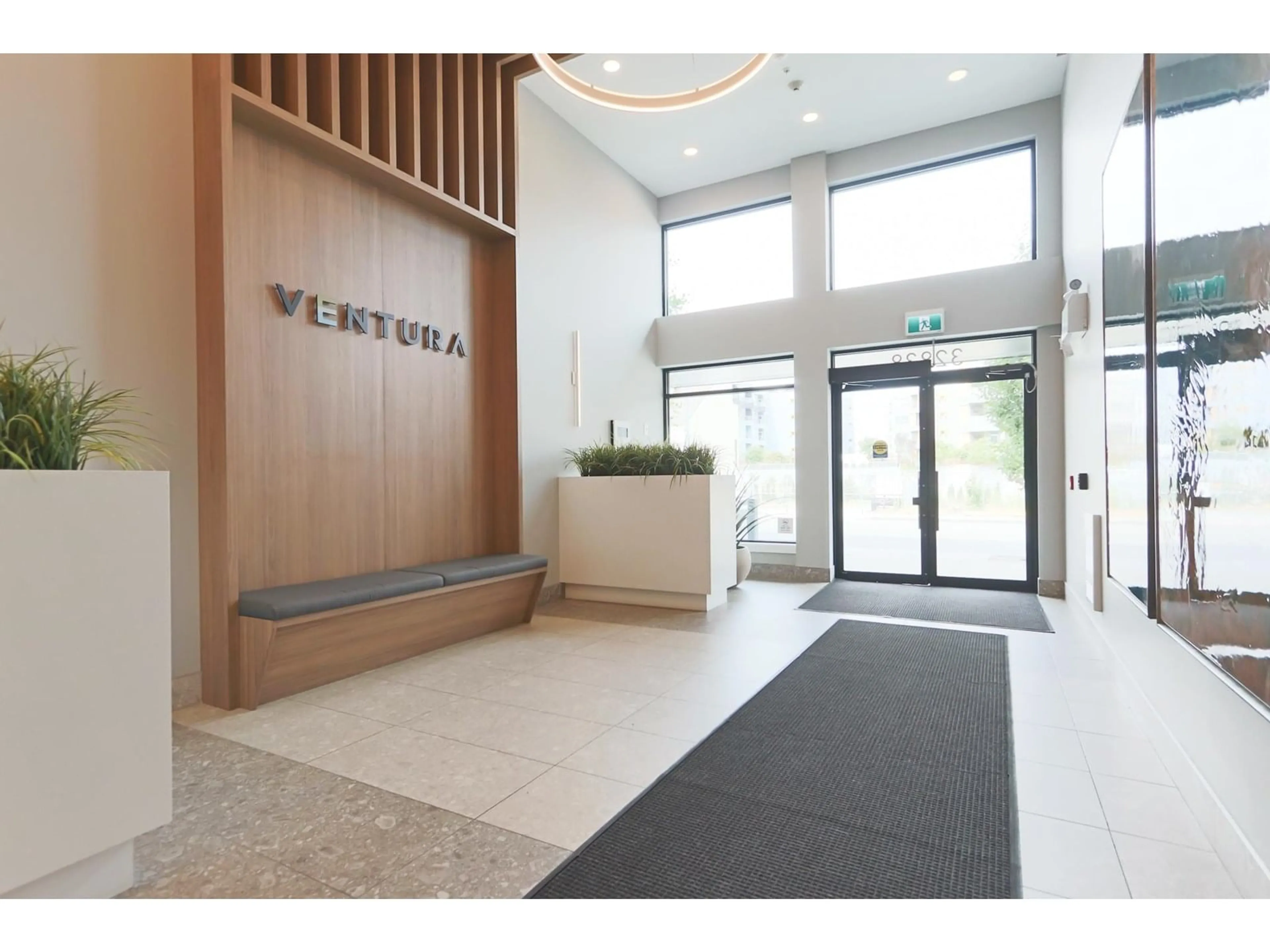 Indoor foyer for 310 - 32838 VENTURA, Abbotsford British Columbia V2S0M5