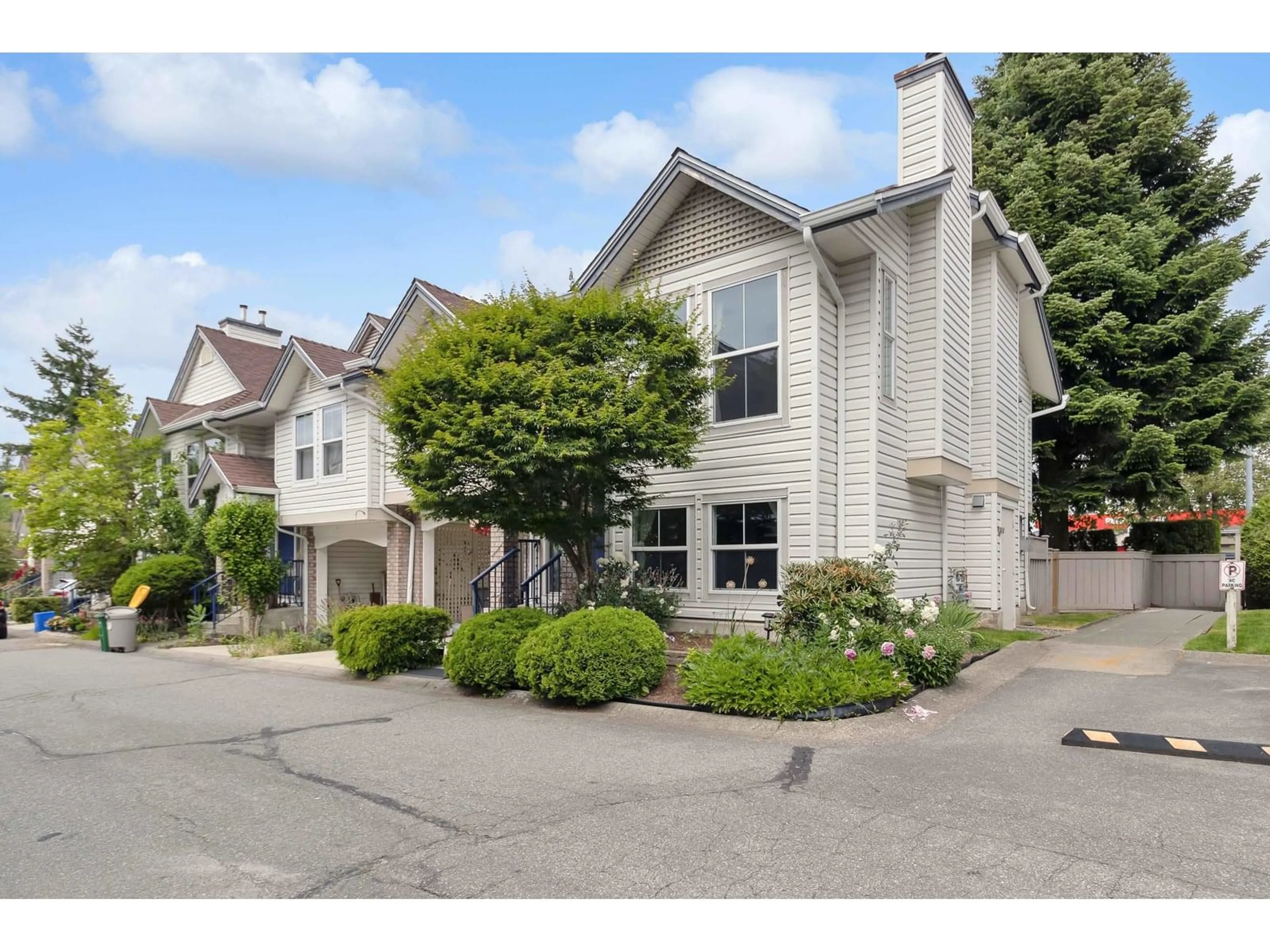 Unknown for 32 - 8716 WALNUT GROVE, Langley British Columbia V1M2K2