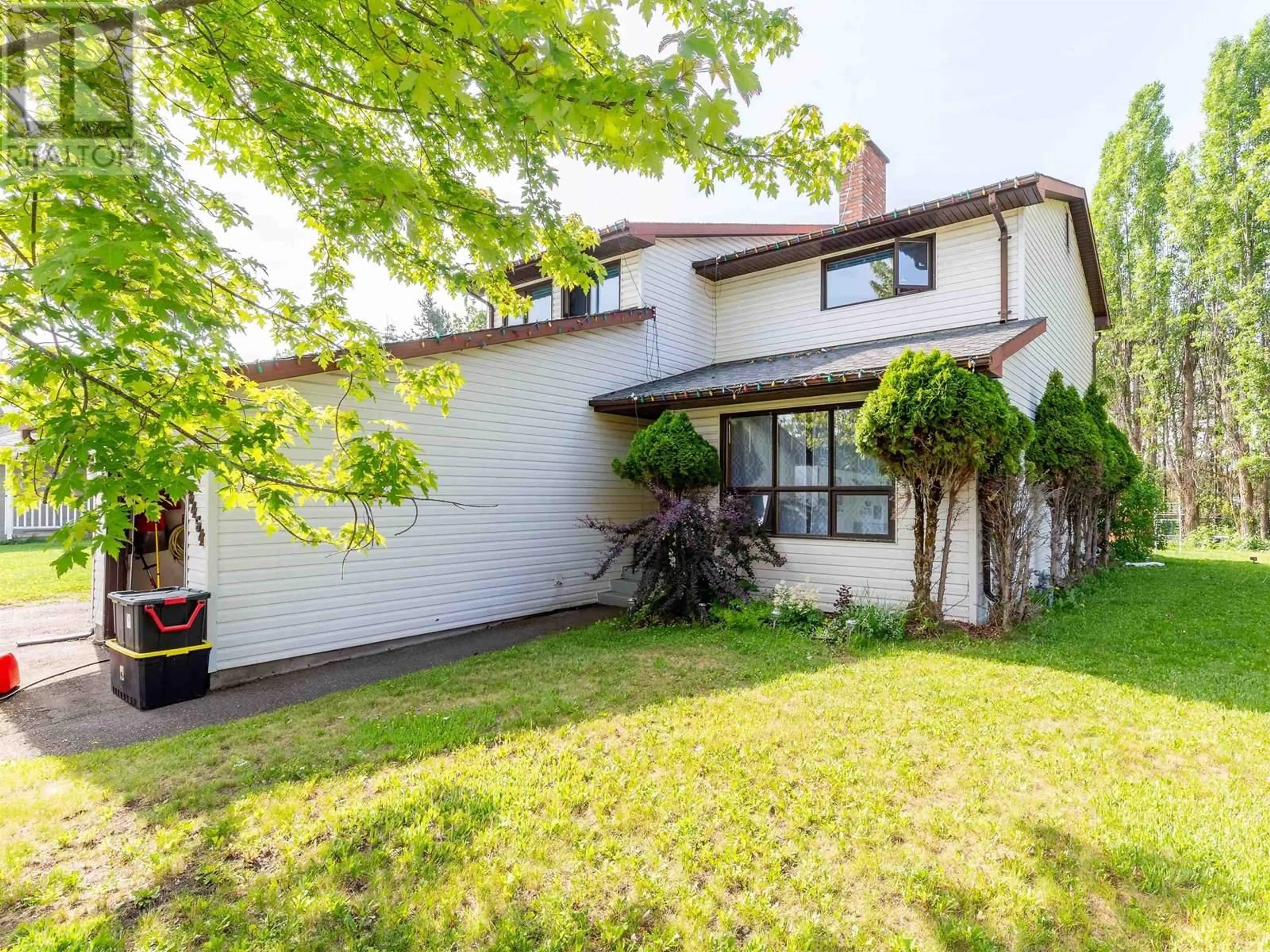 A pic from outside/outdoor area/front of a property/back of a property/a pic from drone, street for 3454 NADINA PLACE, Smithers British Columbia V0J2N0