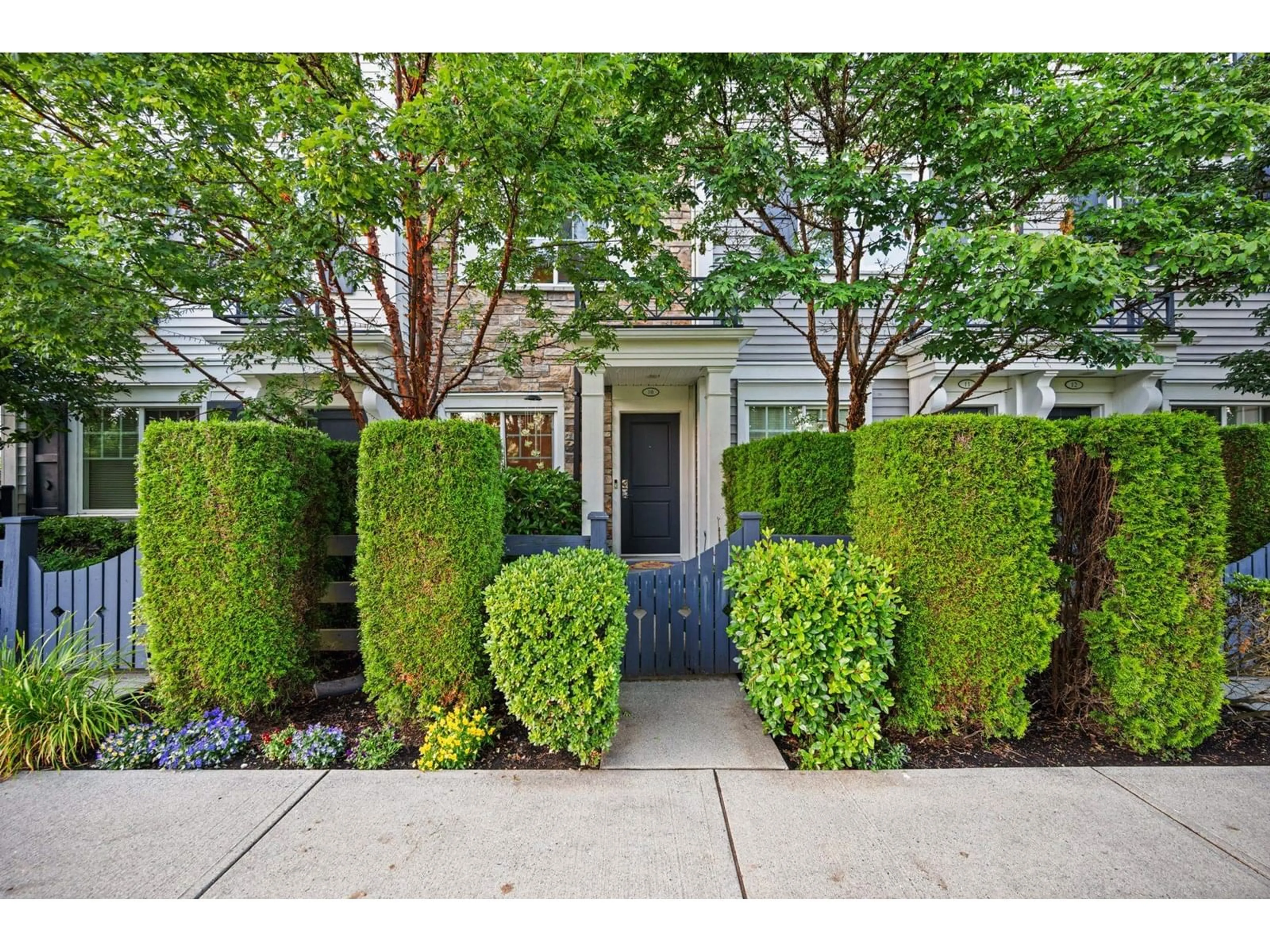 Indoor entryway for 10 - 7348 192A, Surrey British Columbia V4N6J2