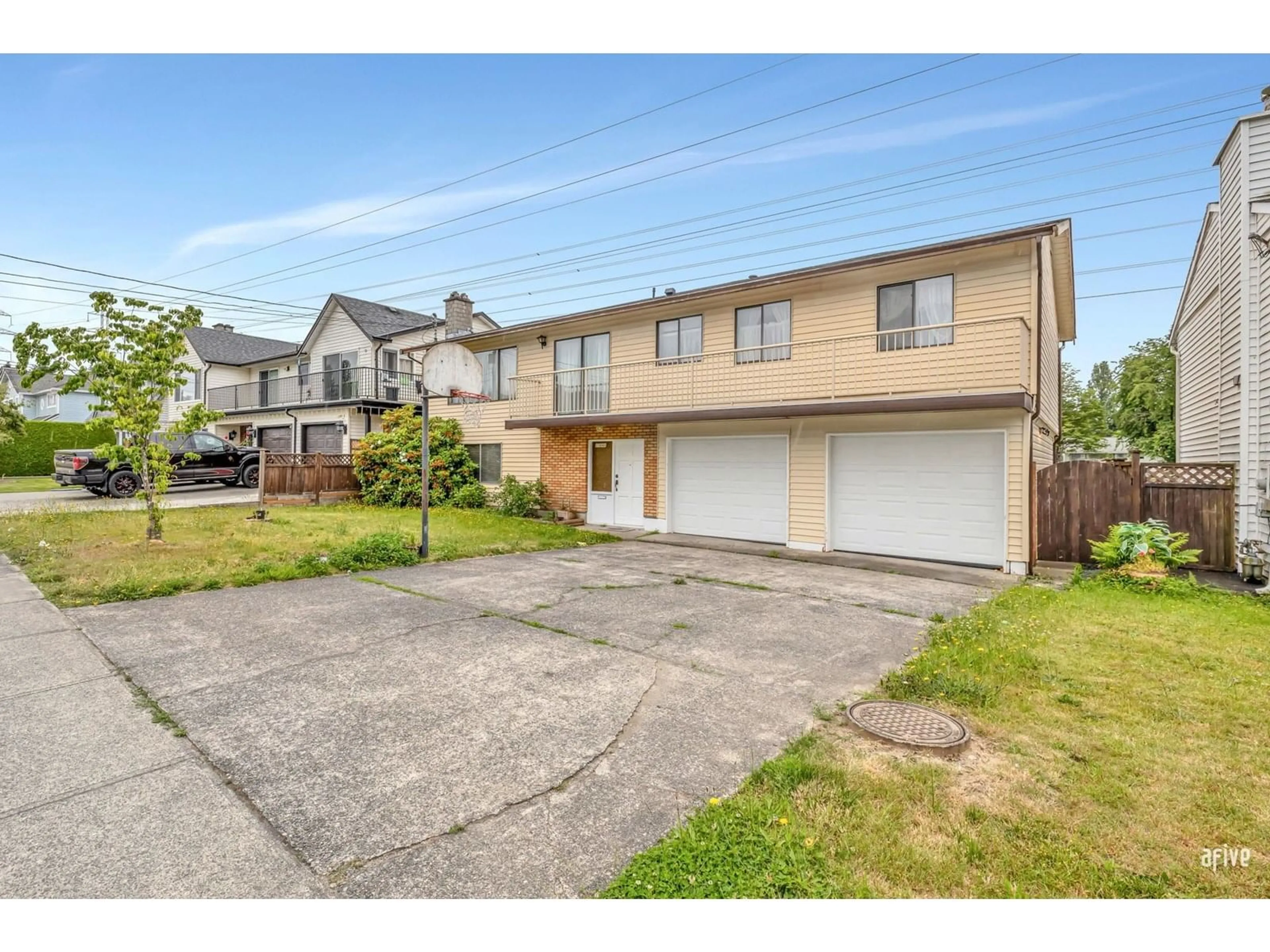 A pic from outside/outdoor area/front of a property/back of a property/a pic from drone, street for 11644 74, Delta British Columbia V4C1E8