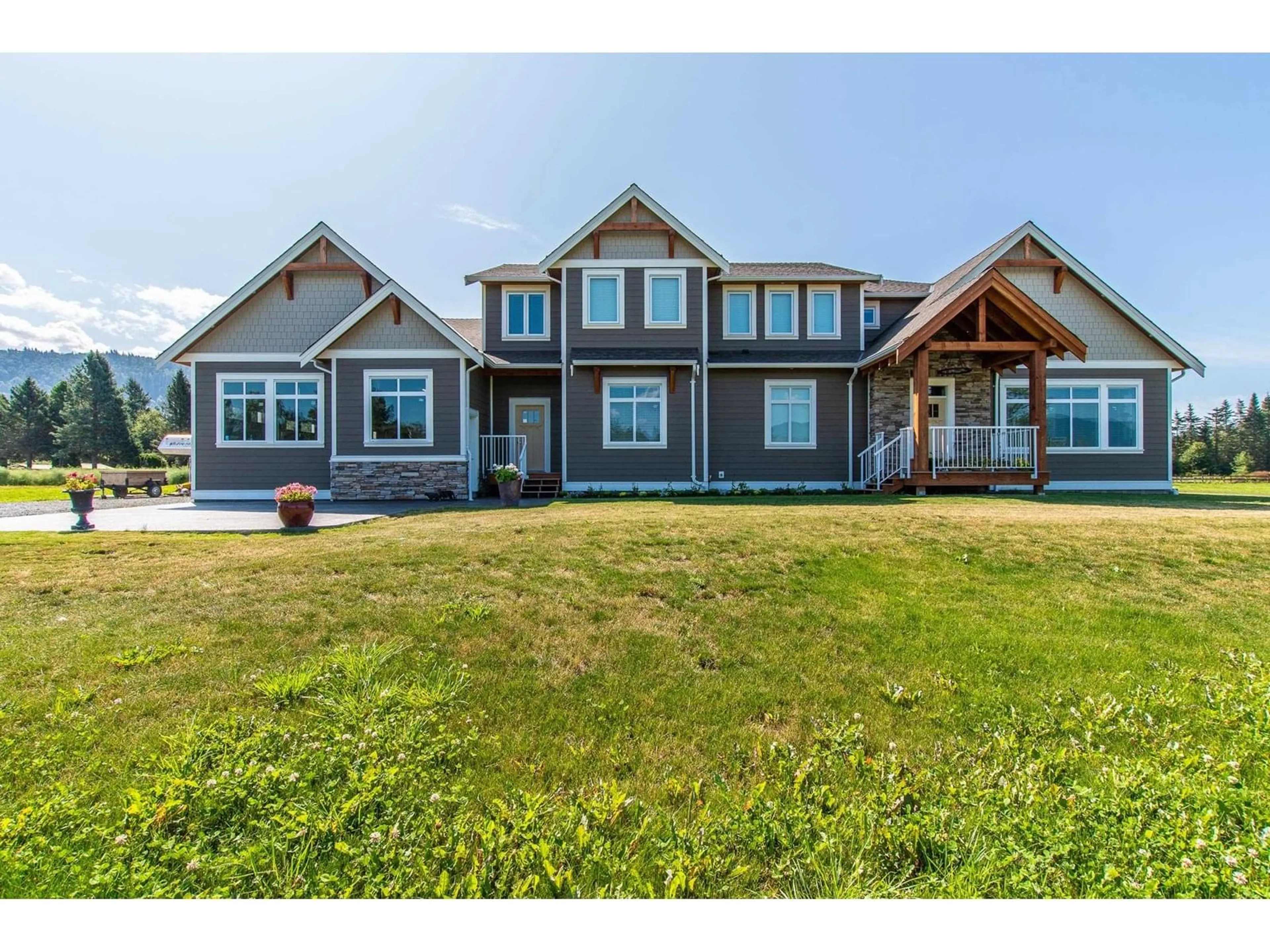 Home with vinyl exterior material, unknown for 43832 KEITH WILSON ROAD, Chilliwack British Columbia V2R4B5