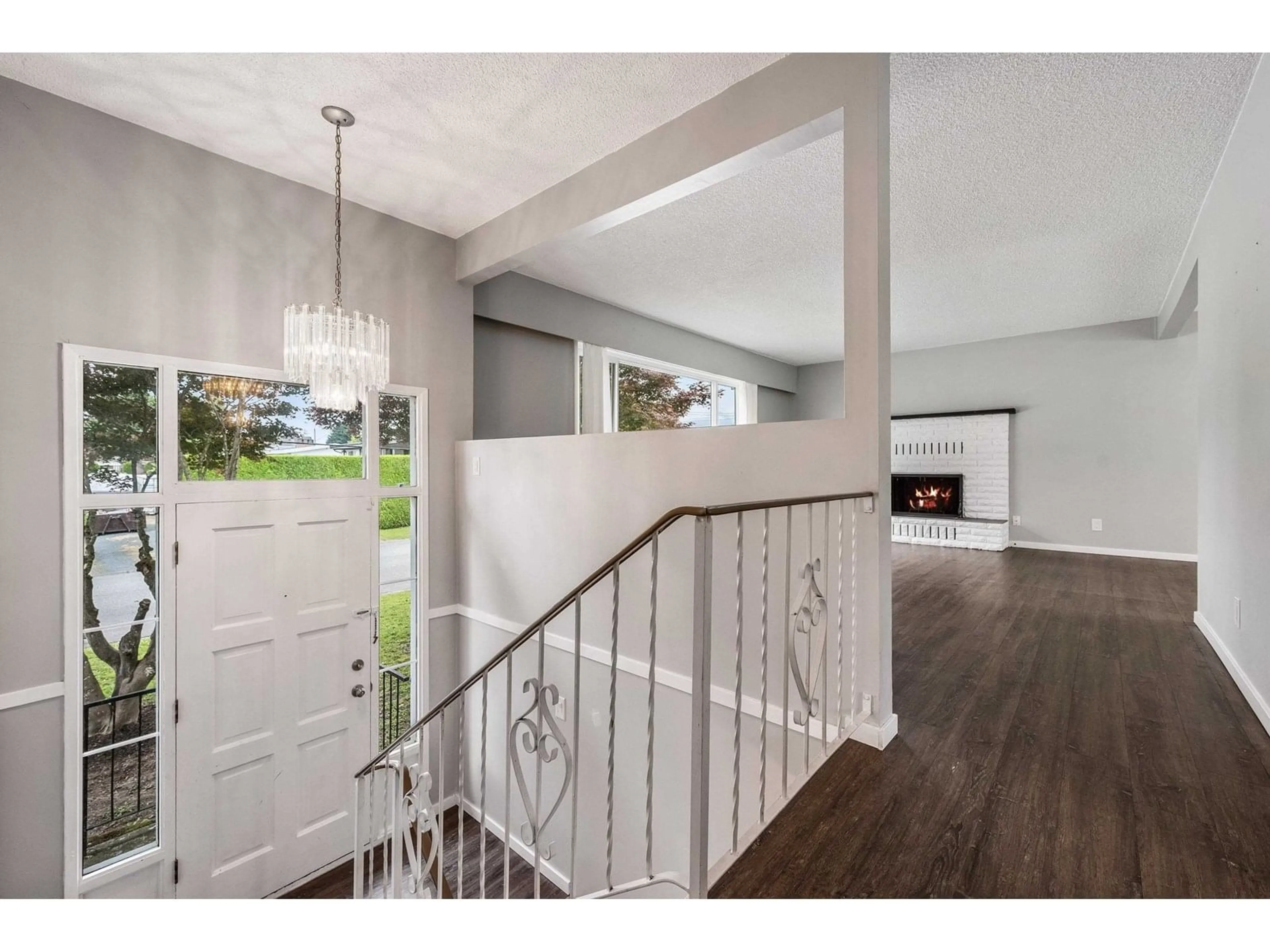Indoor entryway for 10142 DUBLIN DRIVE, Chilliwack British Columbia V2P6K7