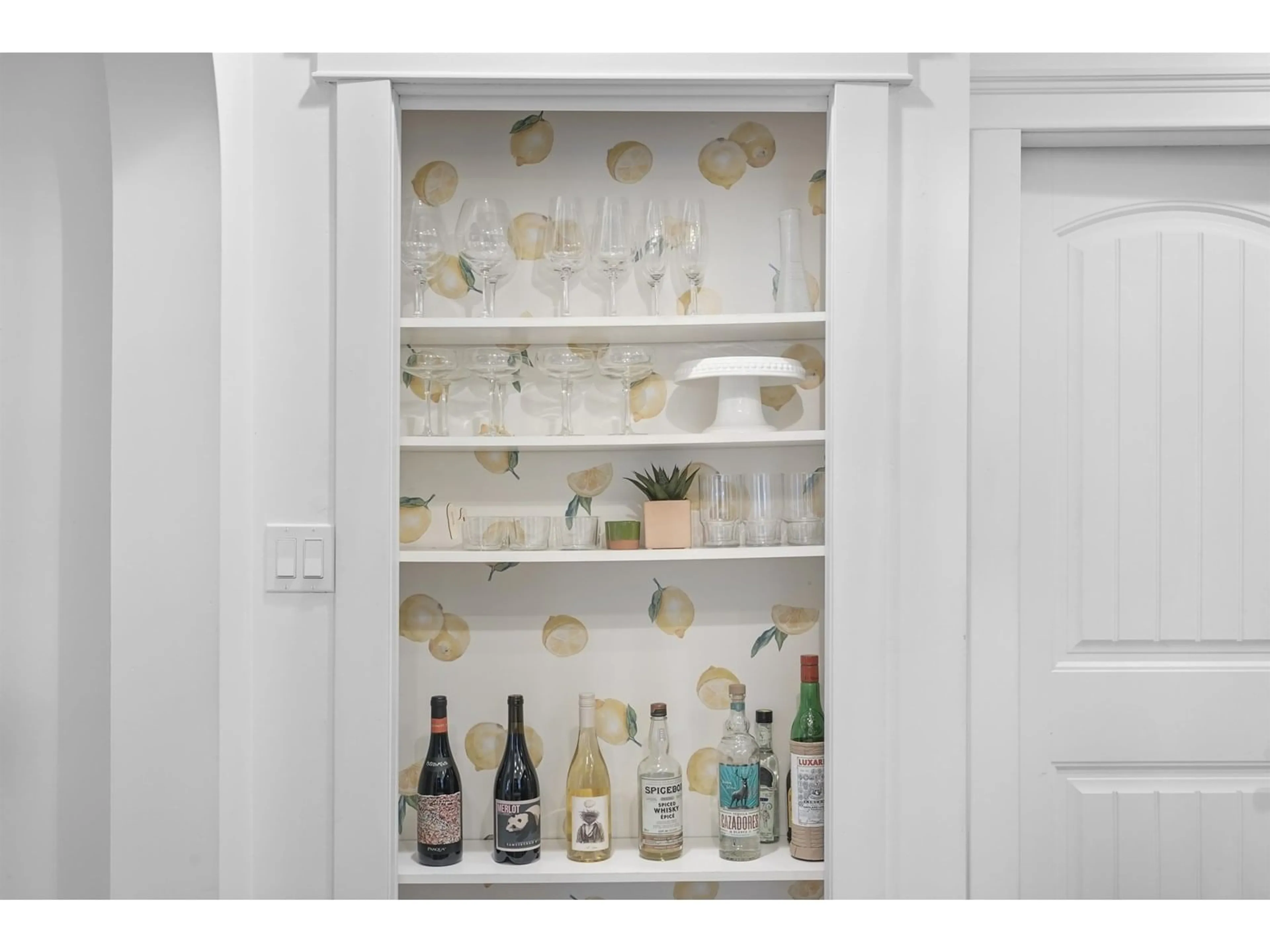 Storage room or clothes room or walk-in closet for 828 KENT, White Rock British Columbia V4B4V8