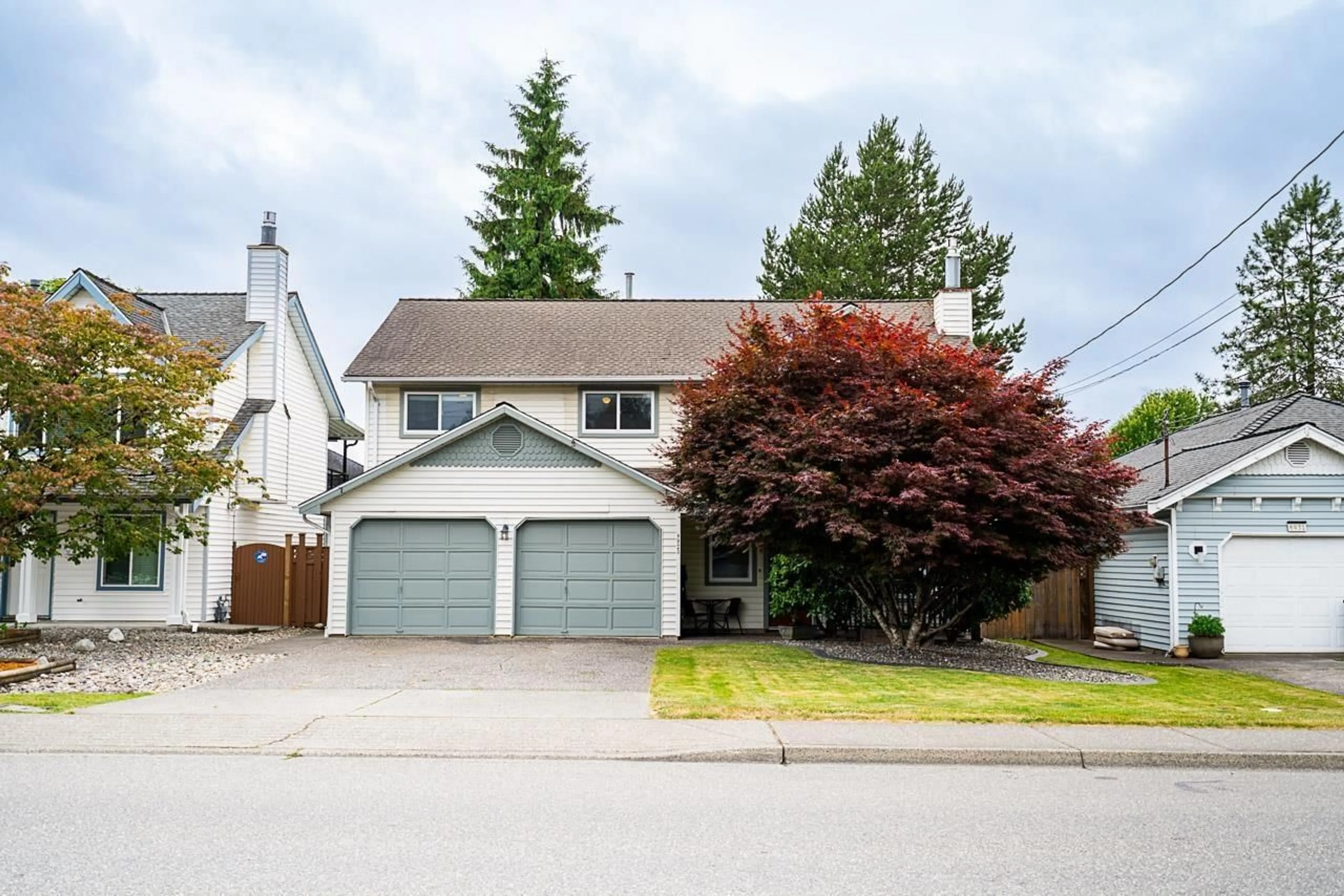 Home with vinyl exterior material, street for 8923 204, Langley British Columbia V1M1Y5