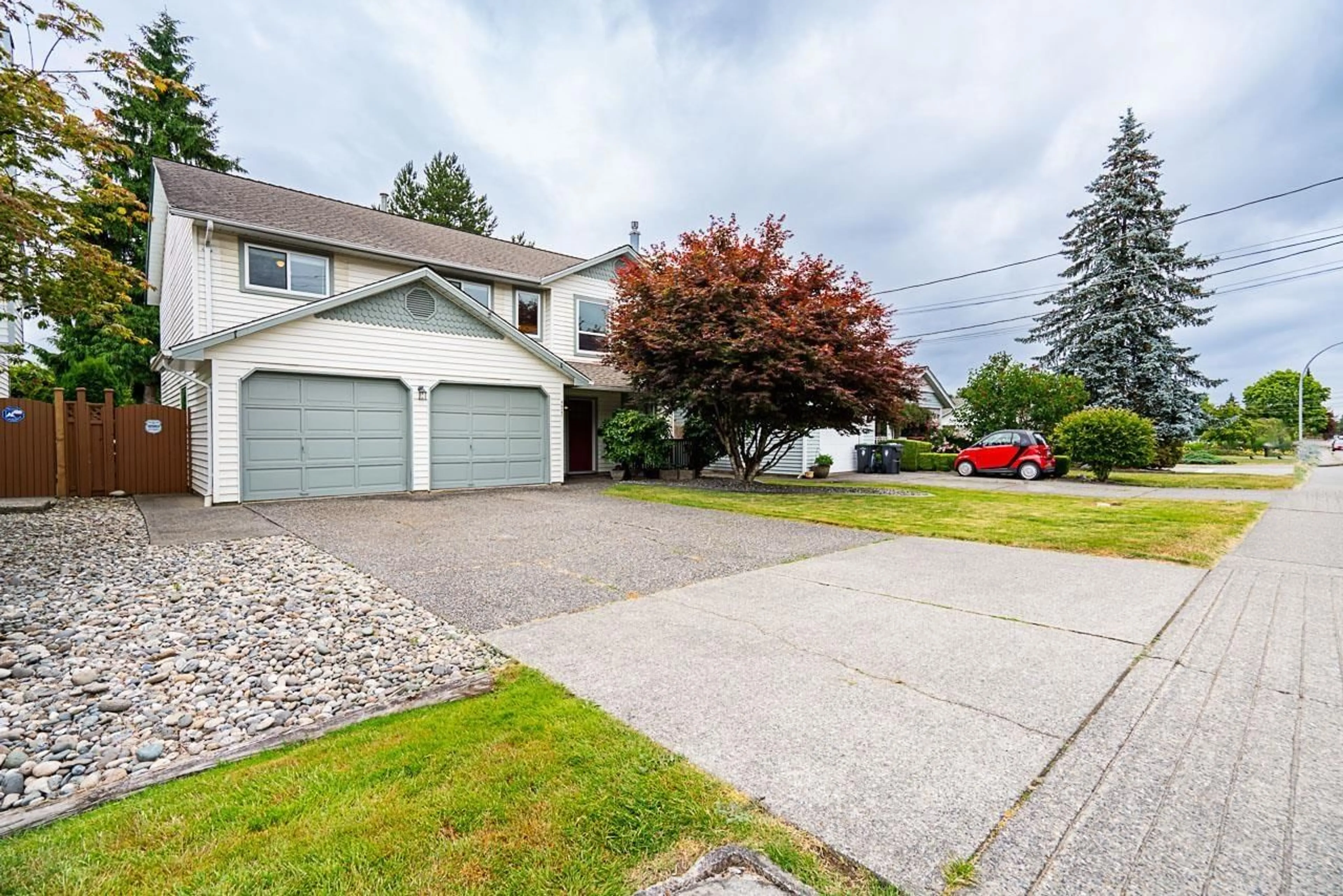 Unknown for 8923 204, Langley British Columbia V1M1Y5