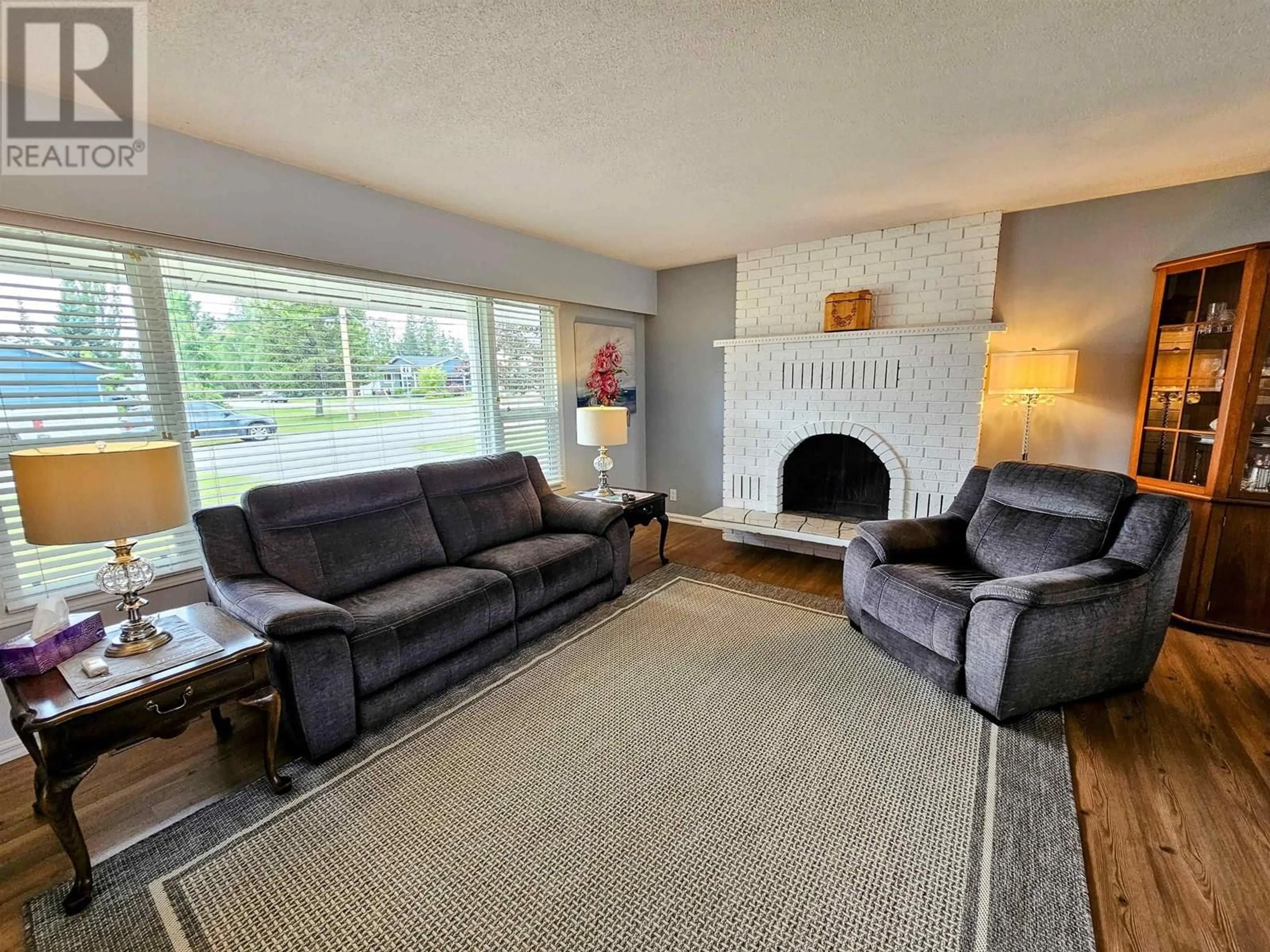 Living room with furniture, unknown for 4330 CRAIG DRIVE, Prince George British Columbia V2K1E5