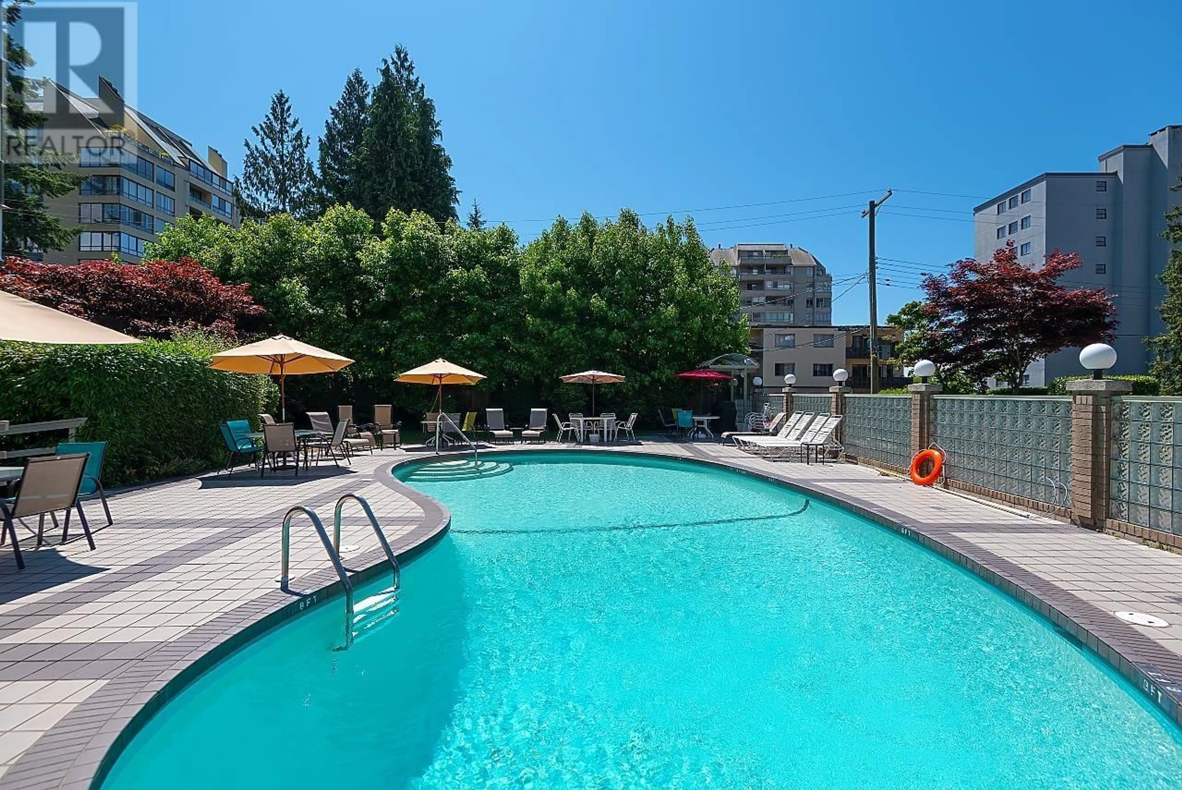 Pool for 108 - 1425 ESQUIMALT AVENUE, West Vancouver British Columbia V7T1L1