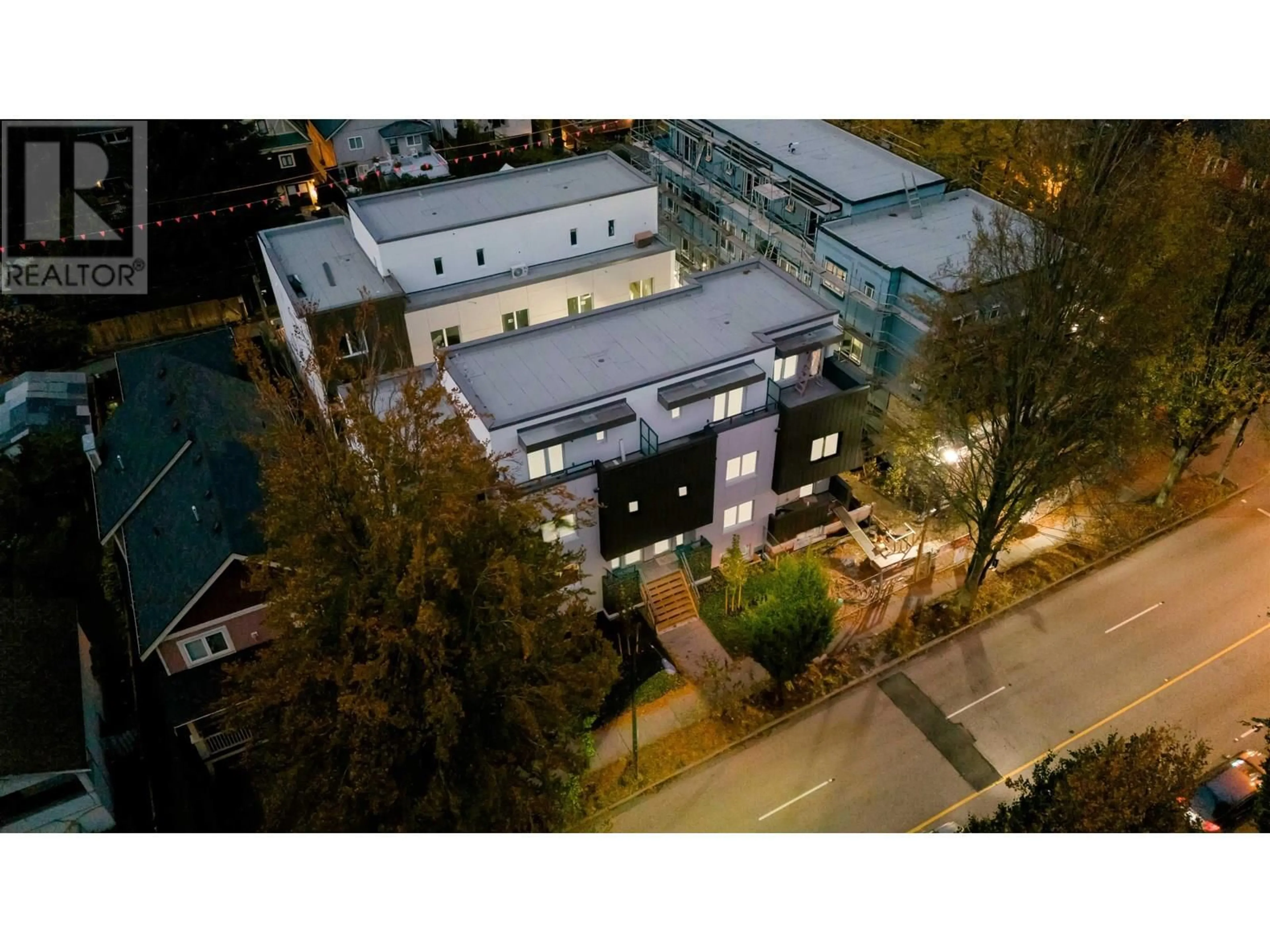 A pic from outside/outdoor area/front of a property/back of a property/a pic from drone, city buildings view from balcony for 2069 1ST AVENUE, Vancouver British Columbia V5N1B6