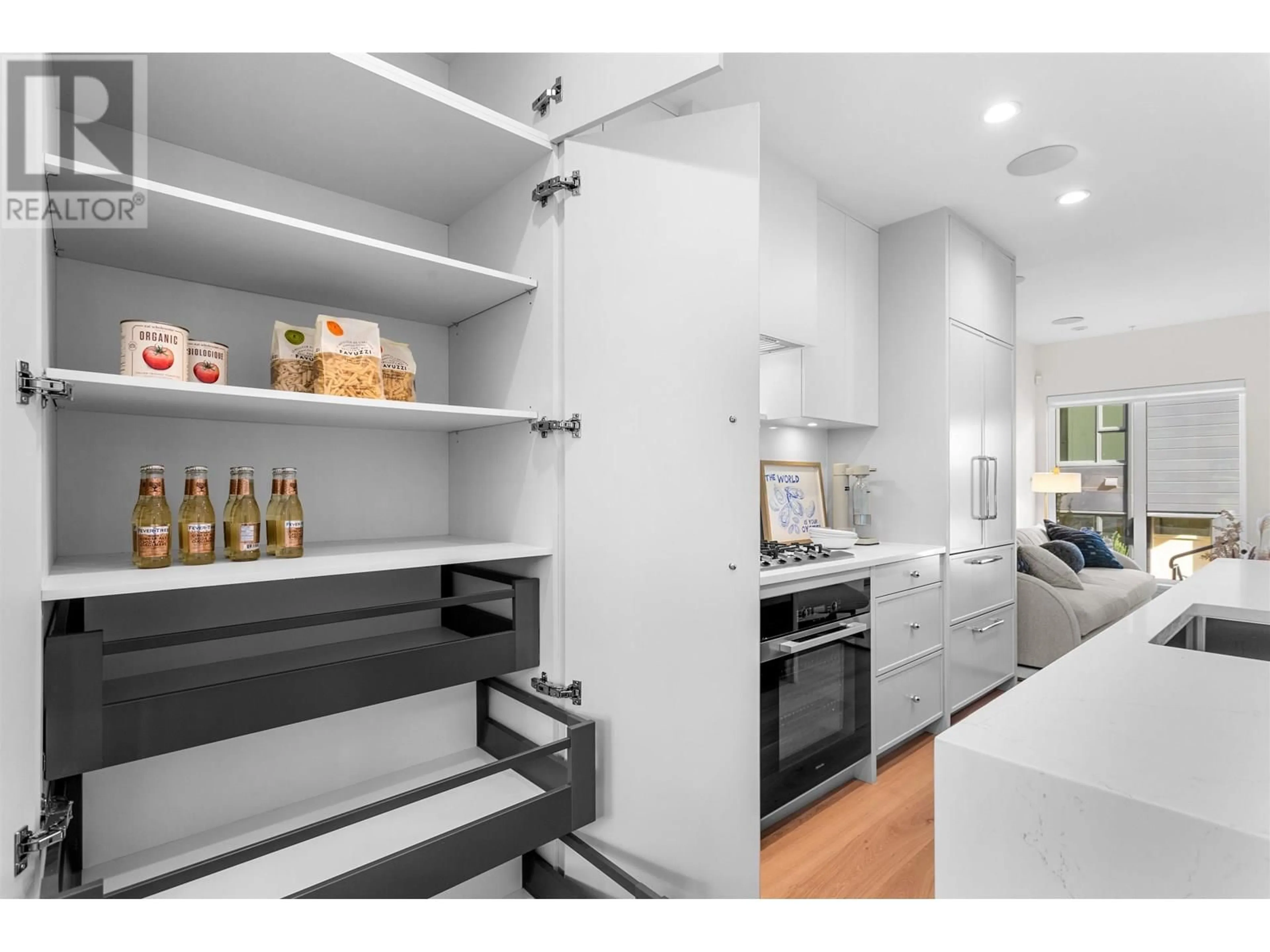 Unknown for 557 26TH AVENUE, Vancouver British Columbia V5Z2E4