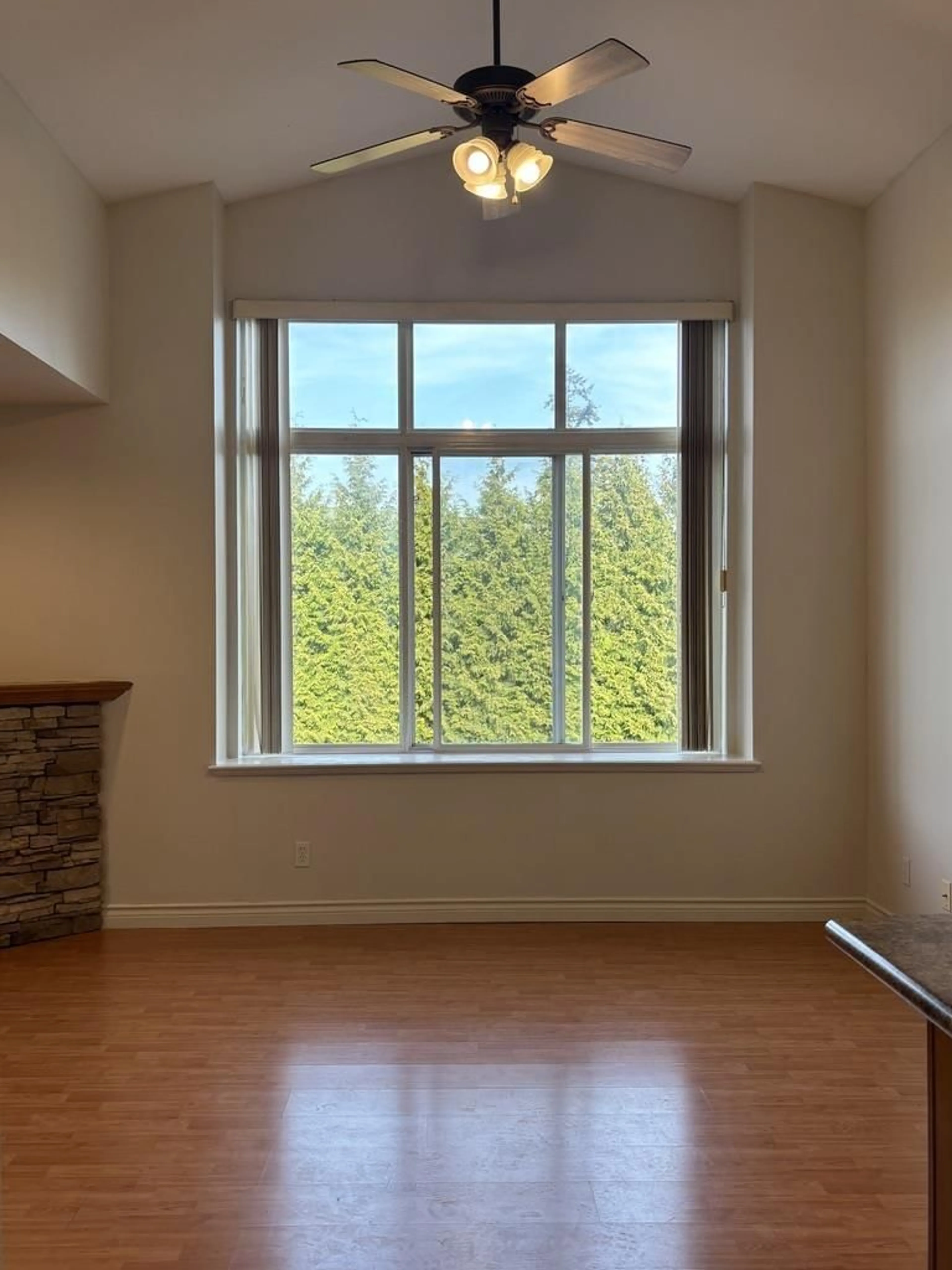 A pic of a room for 201 - 2828 152, Surrey British Columbia V4P1G6