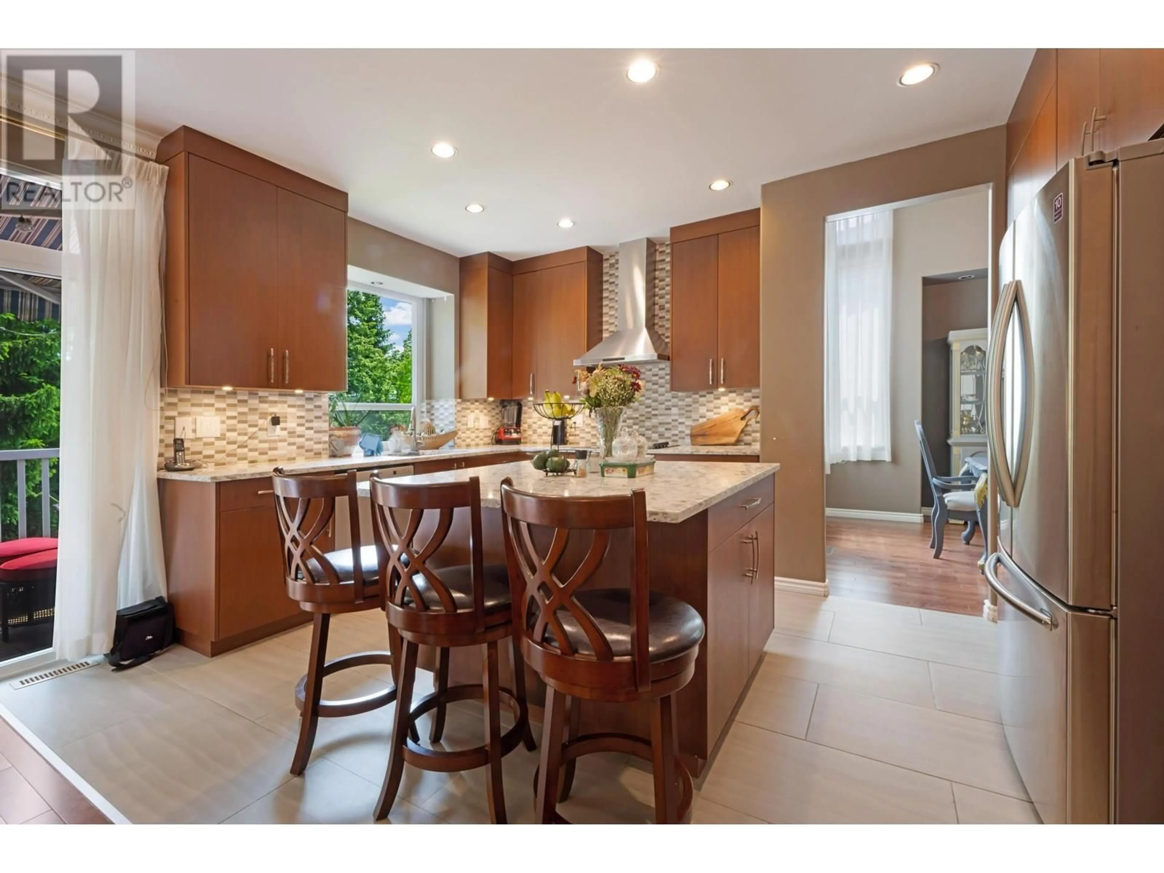 Open concept kitchen, ceramic/tile floor for 6 LINDEN STREET, Port Moody British Columbia V3H5C1