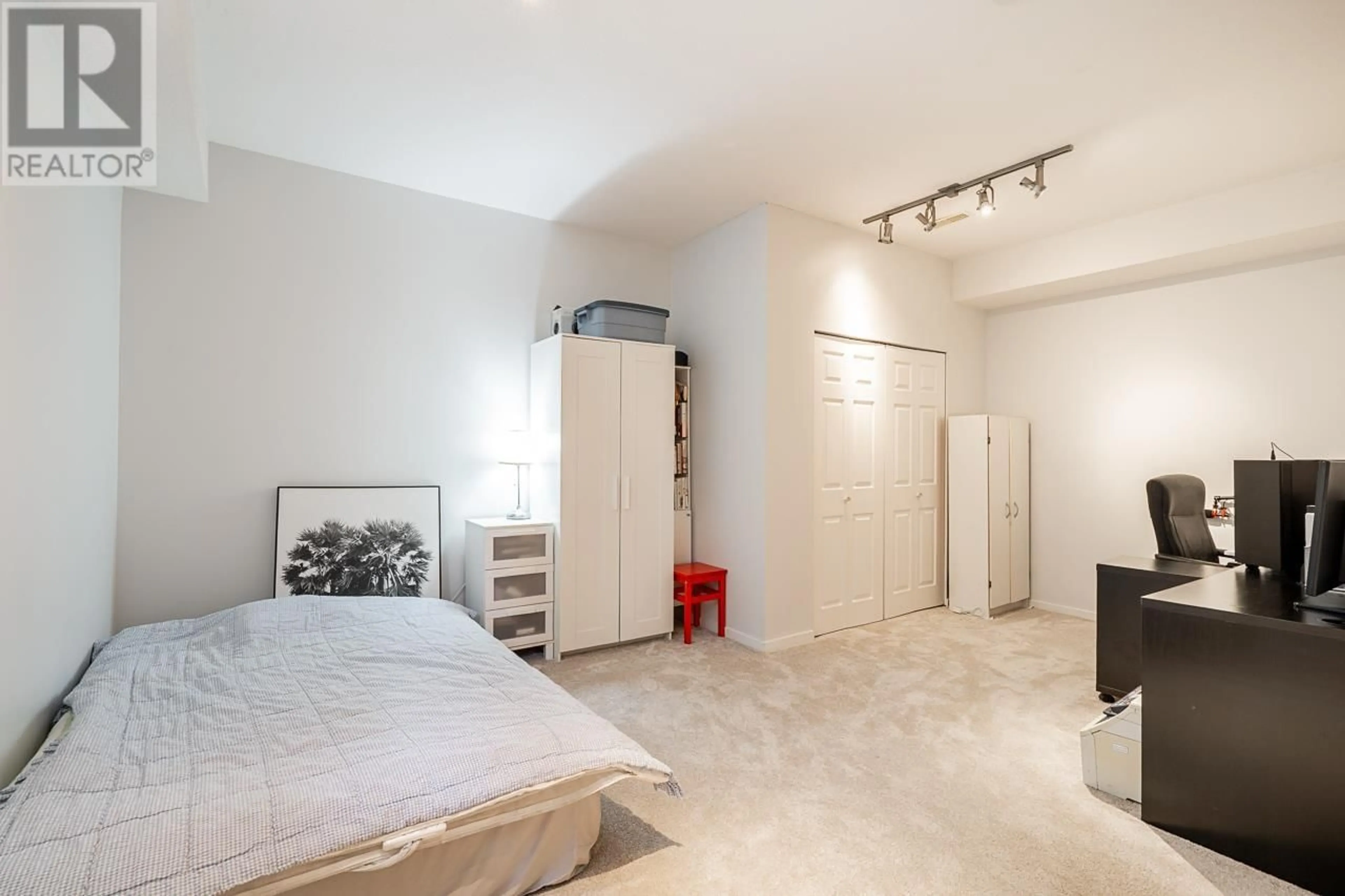 A pic of a room for 113 - 9088 HALSTON COURT, Burnaby British Columbia V3N0A7