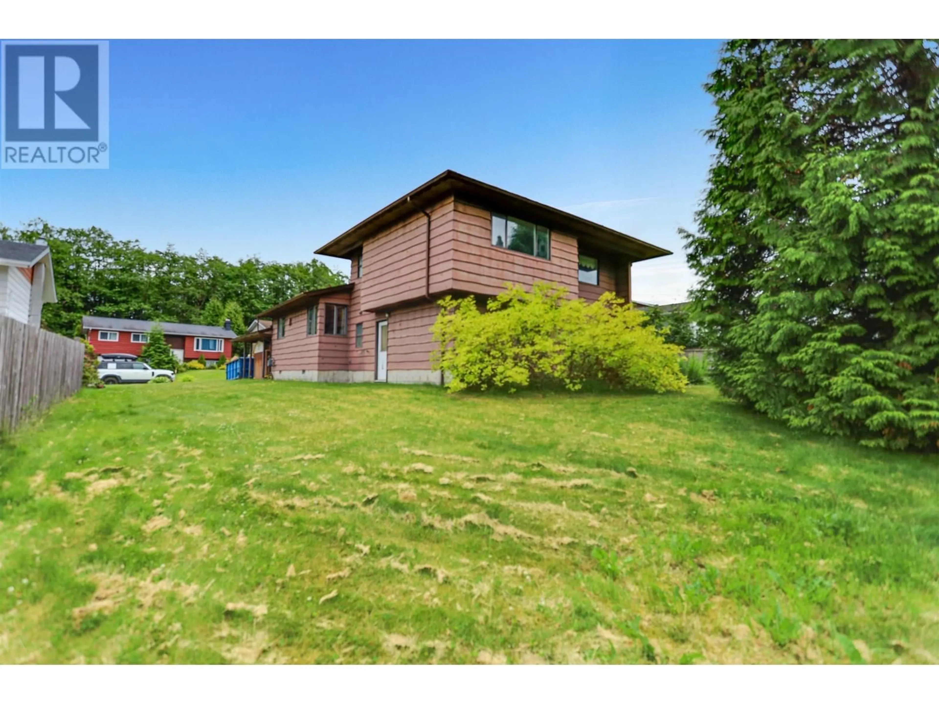 A pic from outside/outdoor area/front of a property/back of a property/a pic from drone, unknown for 98 CHARLES STREET, Kitimat British Columbia V8C2J3