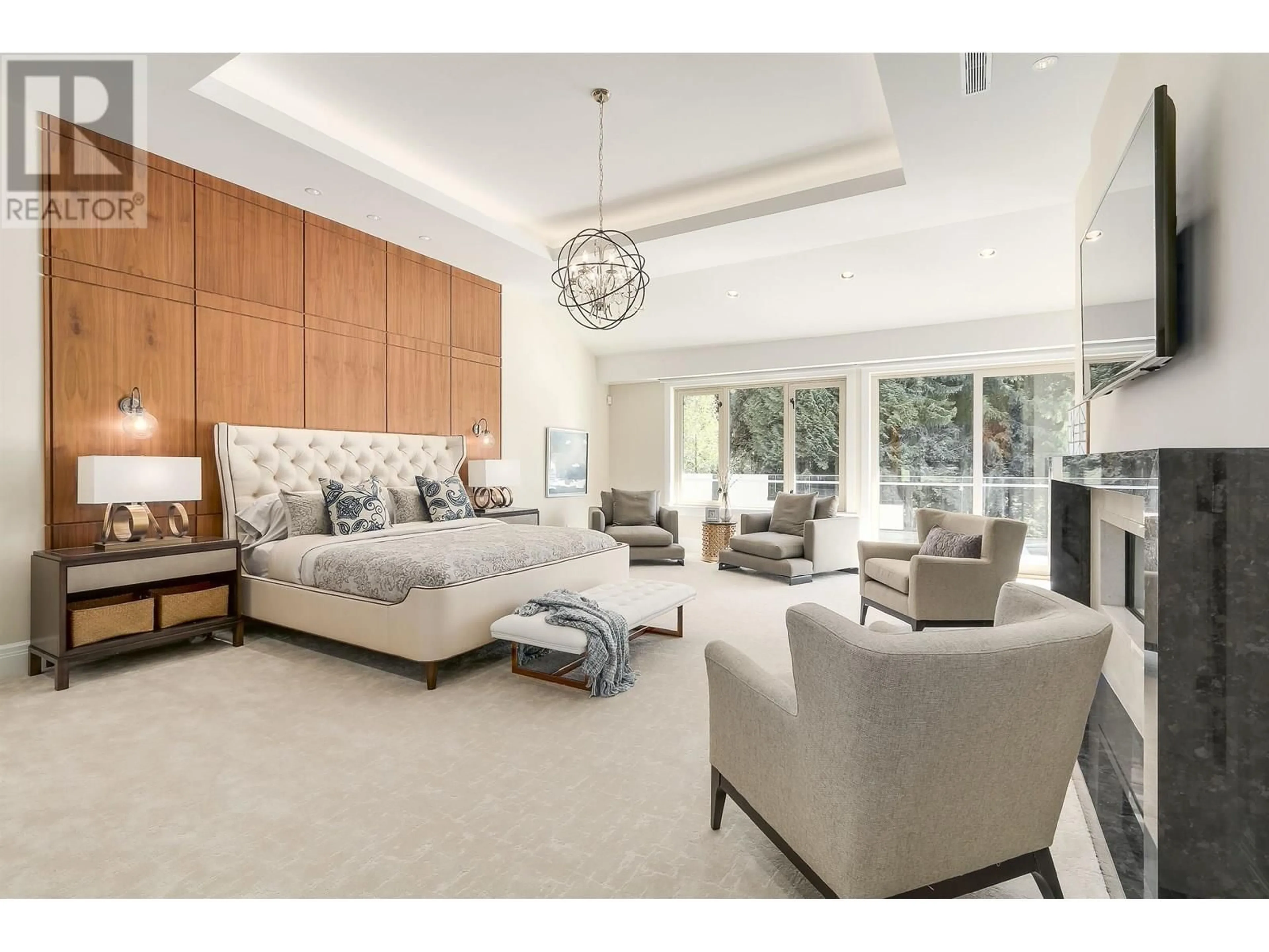 Living room with furniture, unknown for 1243 CHARTWELL PLACE, West Vancouver British Columbia V6H3X9