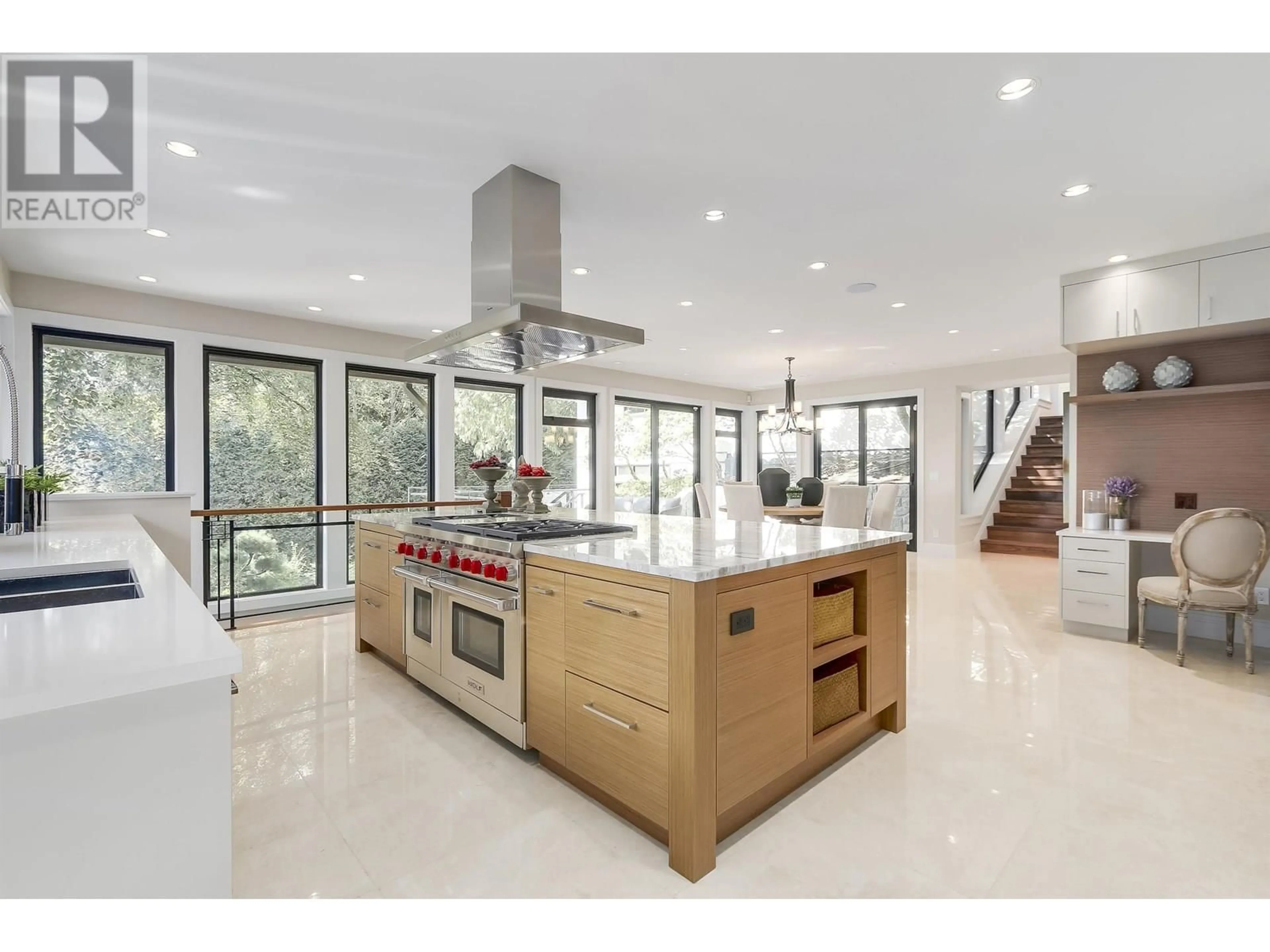 Contemporary kitchen, ceramic/tile floor for 1243 CHARTWELL PLACE, West Vancouver British Columbia V6H3X9