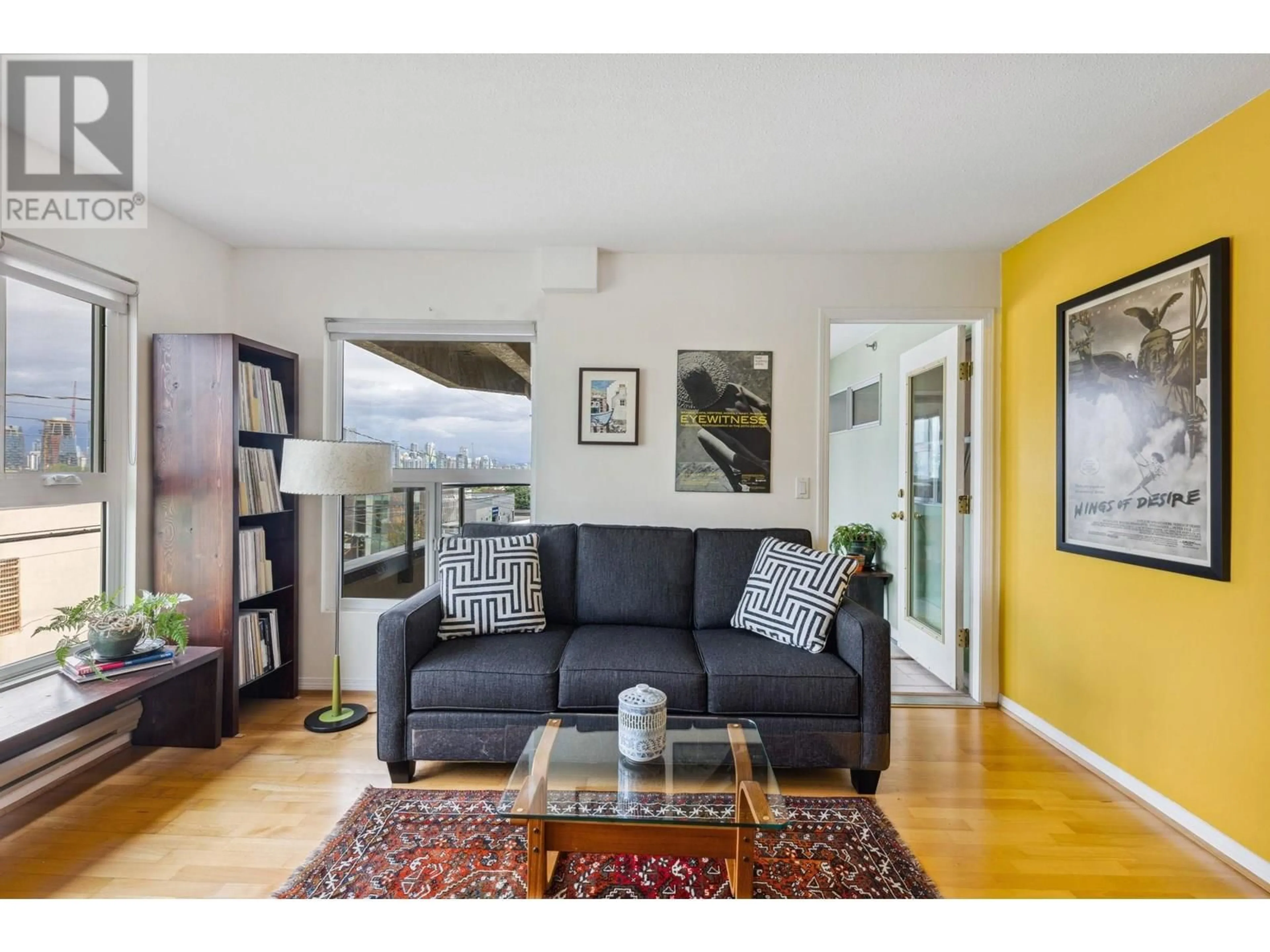Living room with furniture, wood/laminate floor for 304 - 2121 5TH AVENUE, Vancouver British Columbia V6K1S1