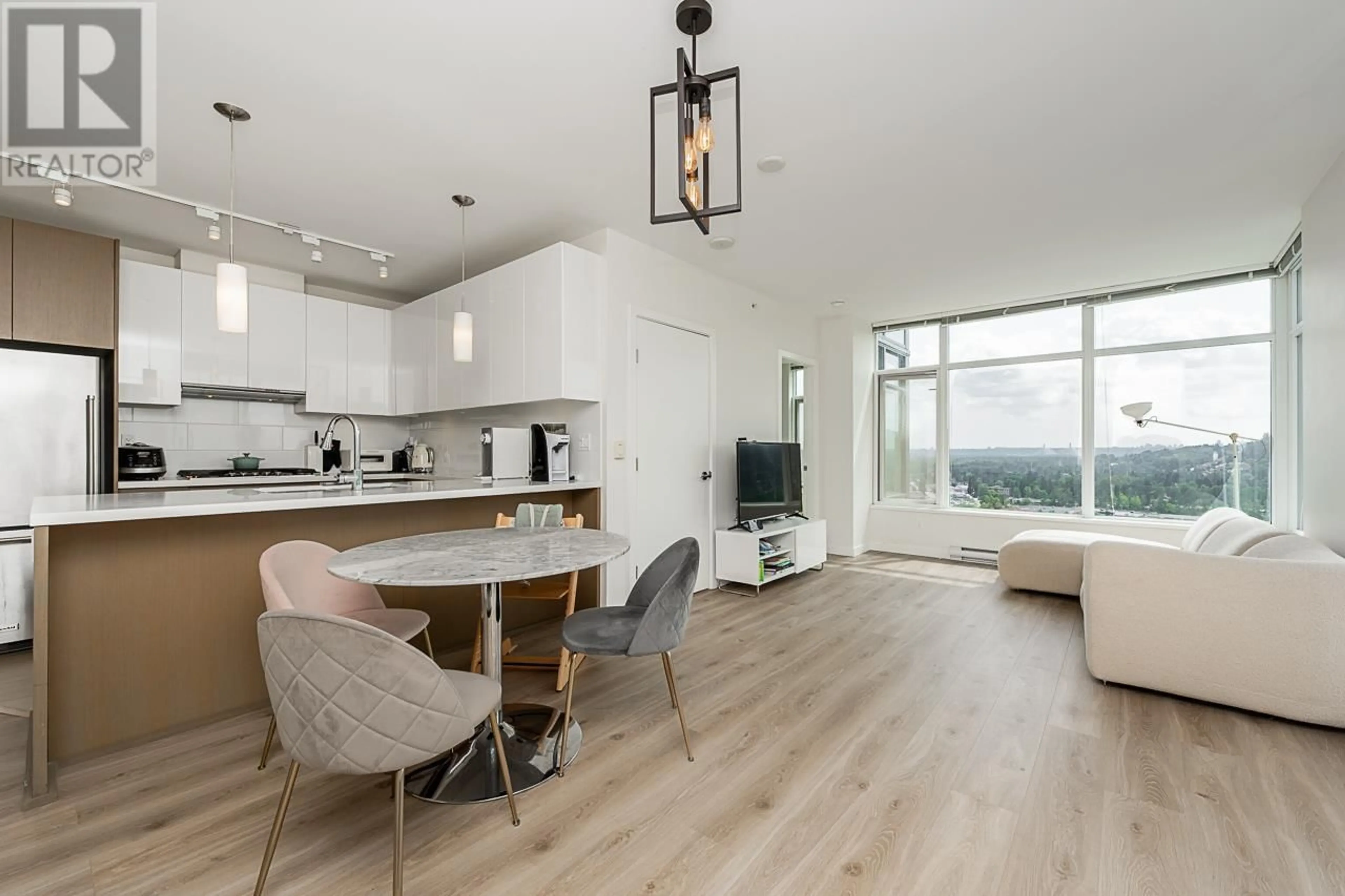 Open concept kitchen, wood/laminate floor for 2307 - 3080 LINCOLN AVENUE, Coquitlam British Columbia V3B0L9