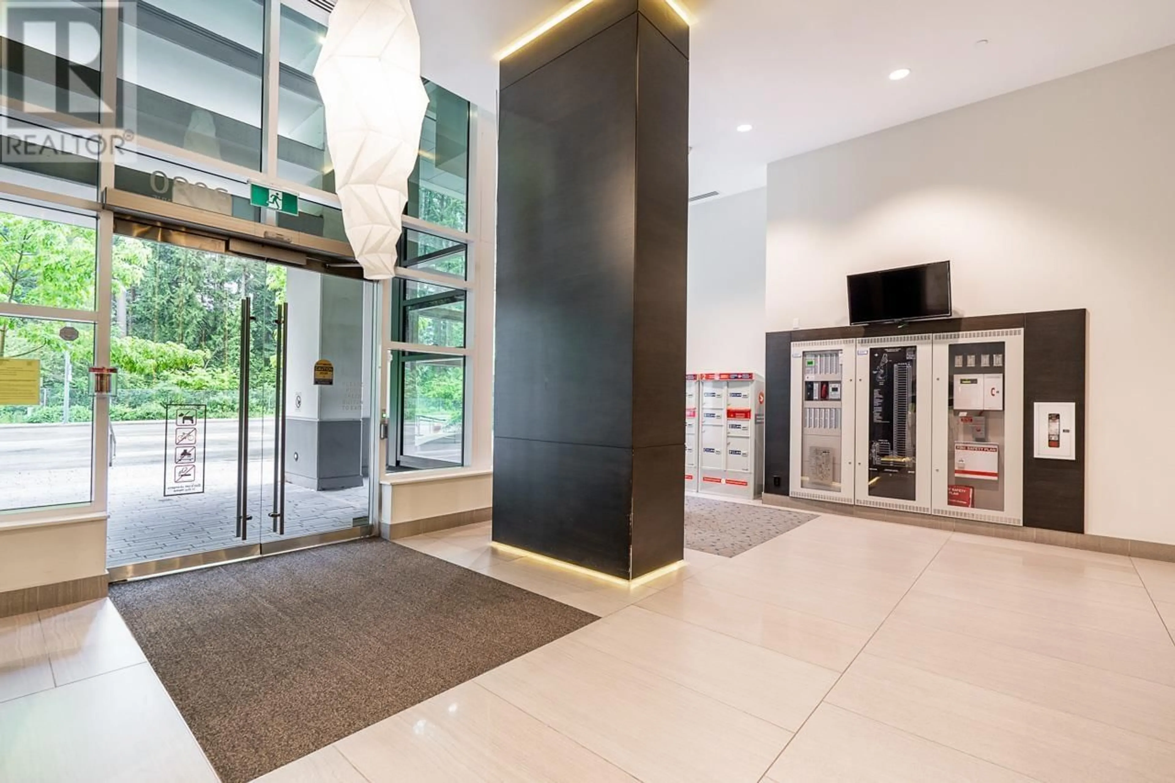 Lobby for 2307 - 3080 LINCOLN AVENUE, Coquitlam British Columbia V3B0L9