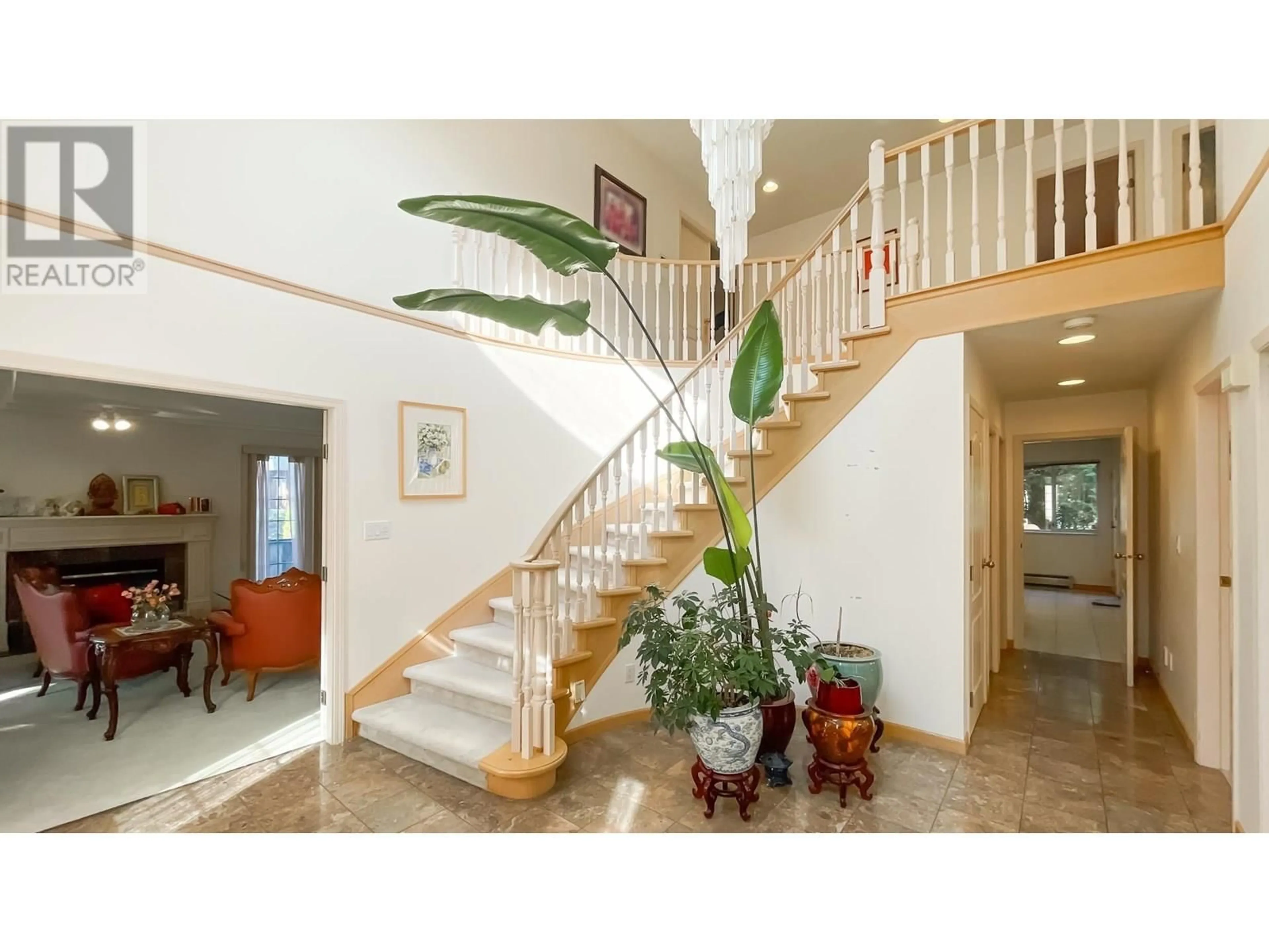 Indoor foyer for 3491 34TH AVENUE, Vancouver British Columbia V6N2K5