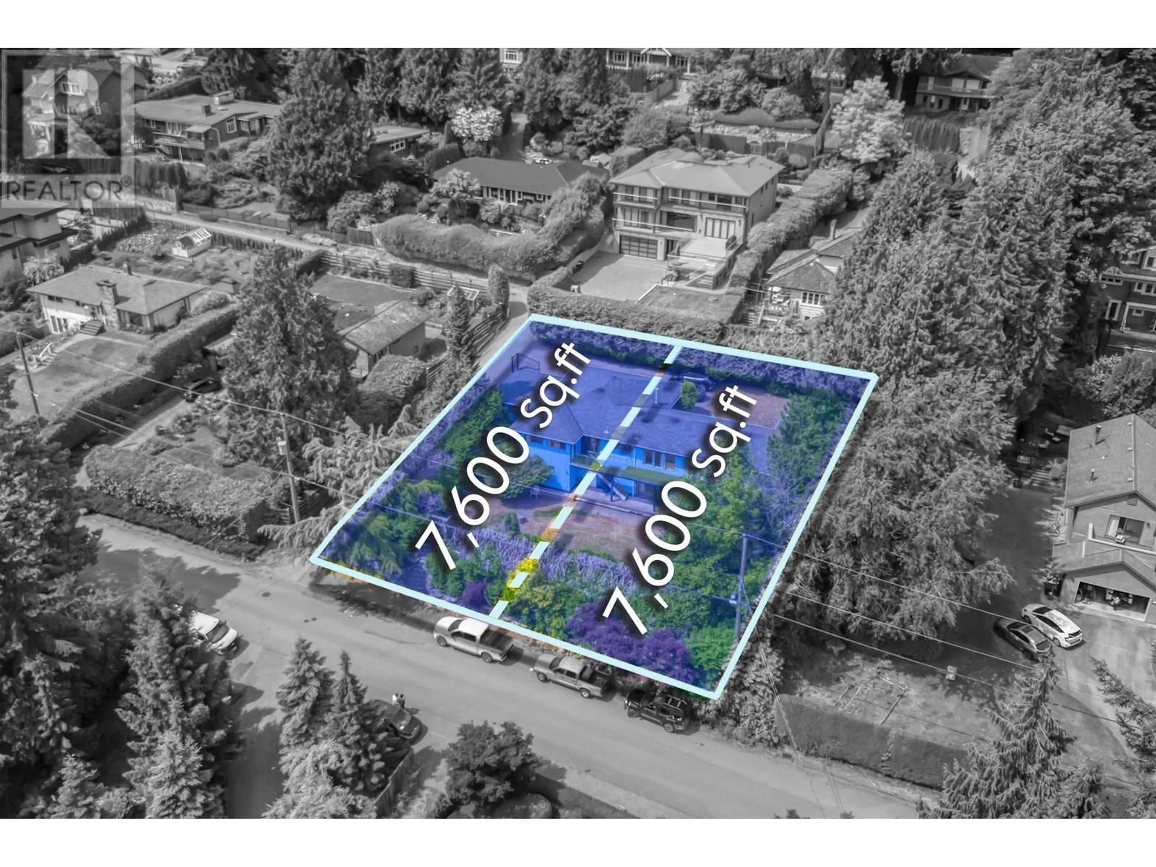 A pic from outside/outdoor area/front of a property/back of a property/a pic from drone, unknown for 1337 OTTAWA AVENUE, West Vancouver British Columbia V7T2H6