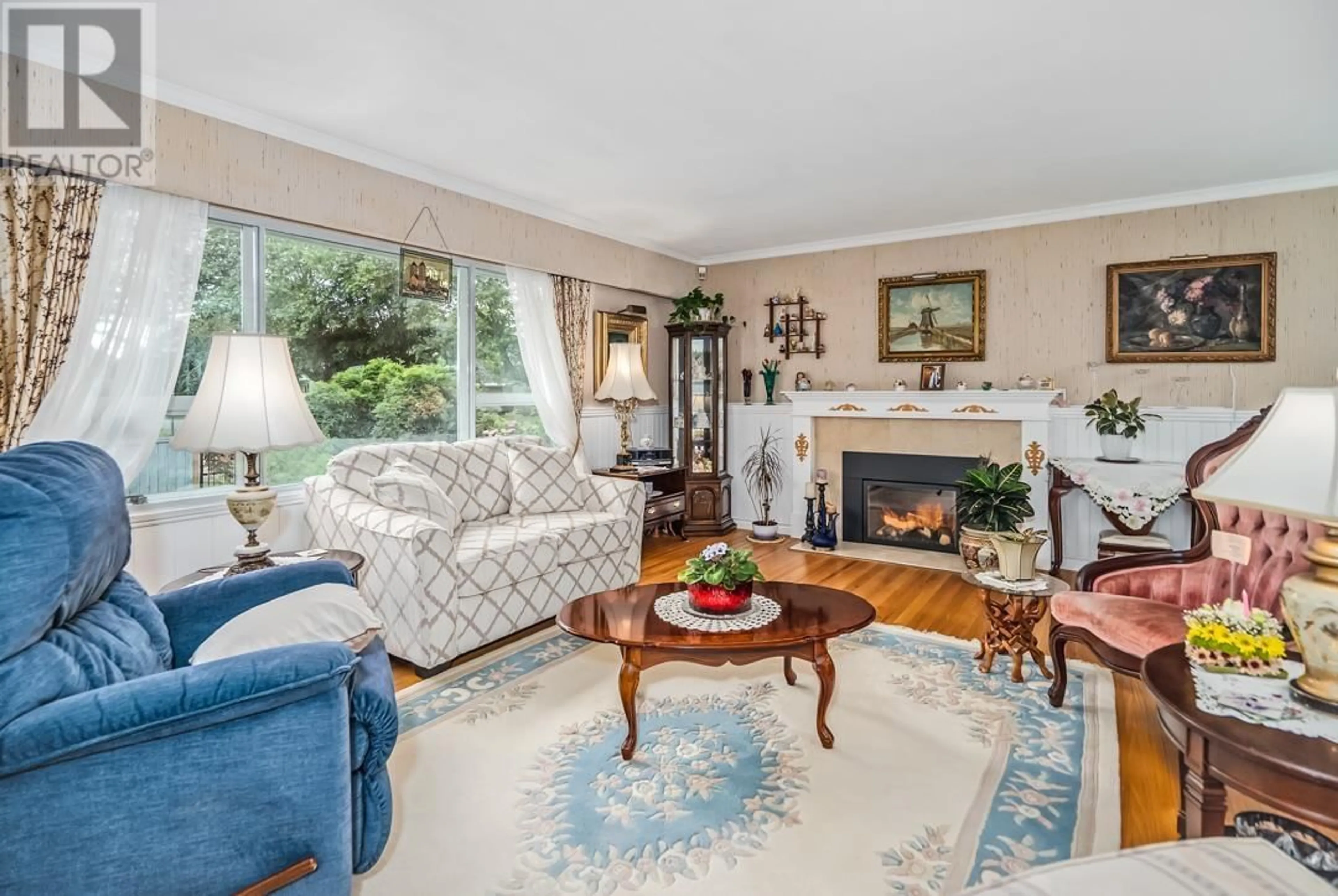 Living room with furniture, unknown for 9360 PIERMOND ROAD, Richmond British Columbia V7E1M9