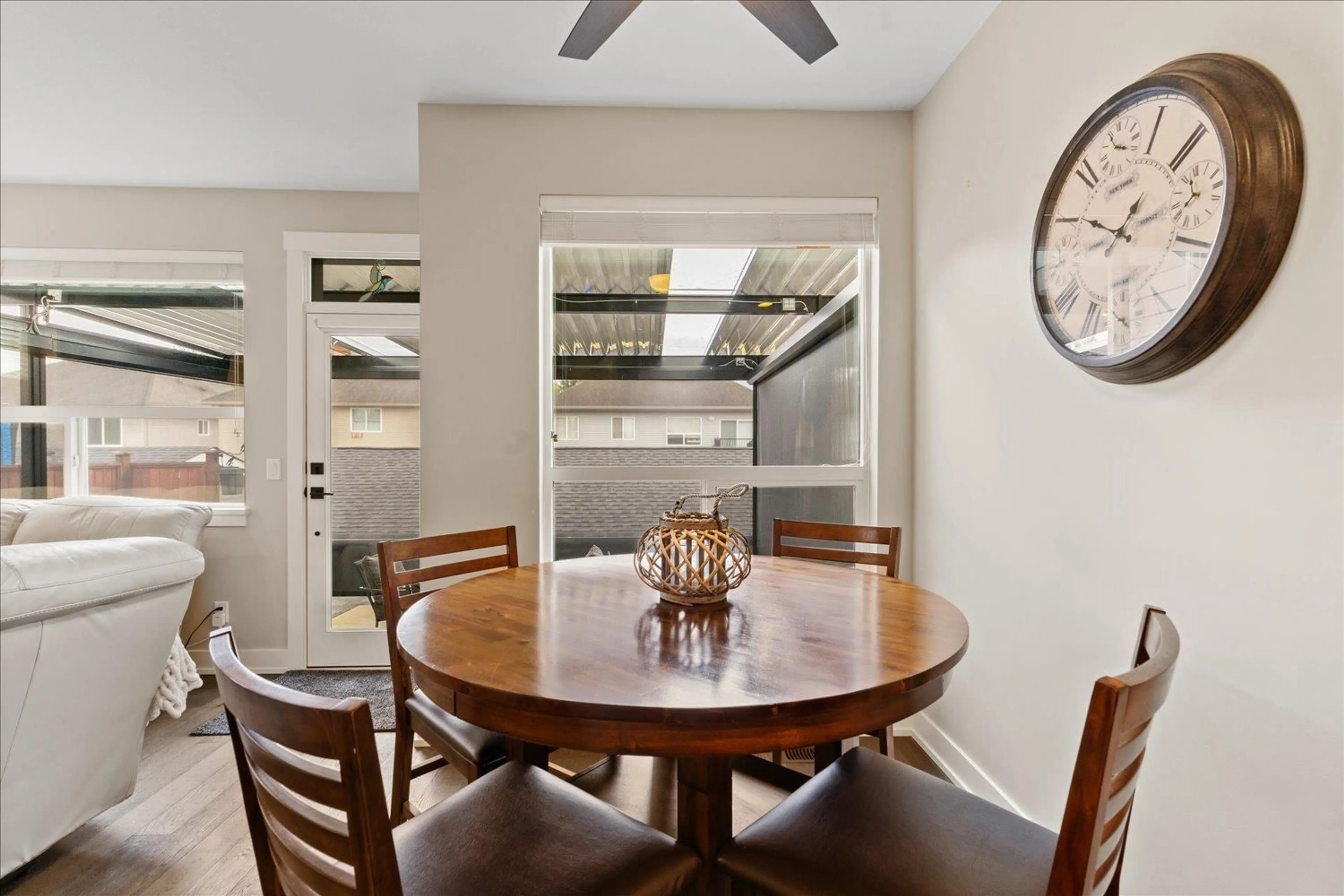 Dining room, unknown for 27170 35A, Langley British Columbia V4W0A1