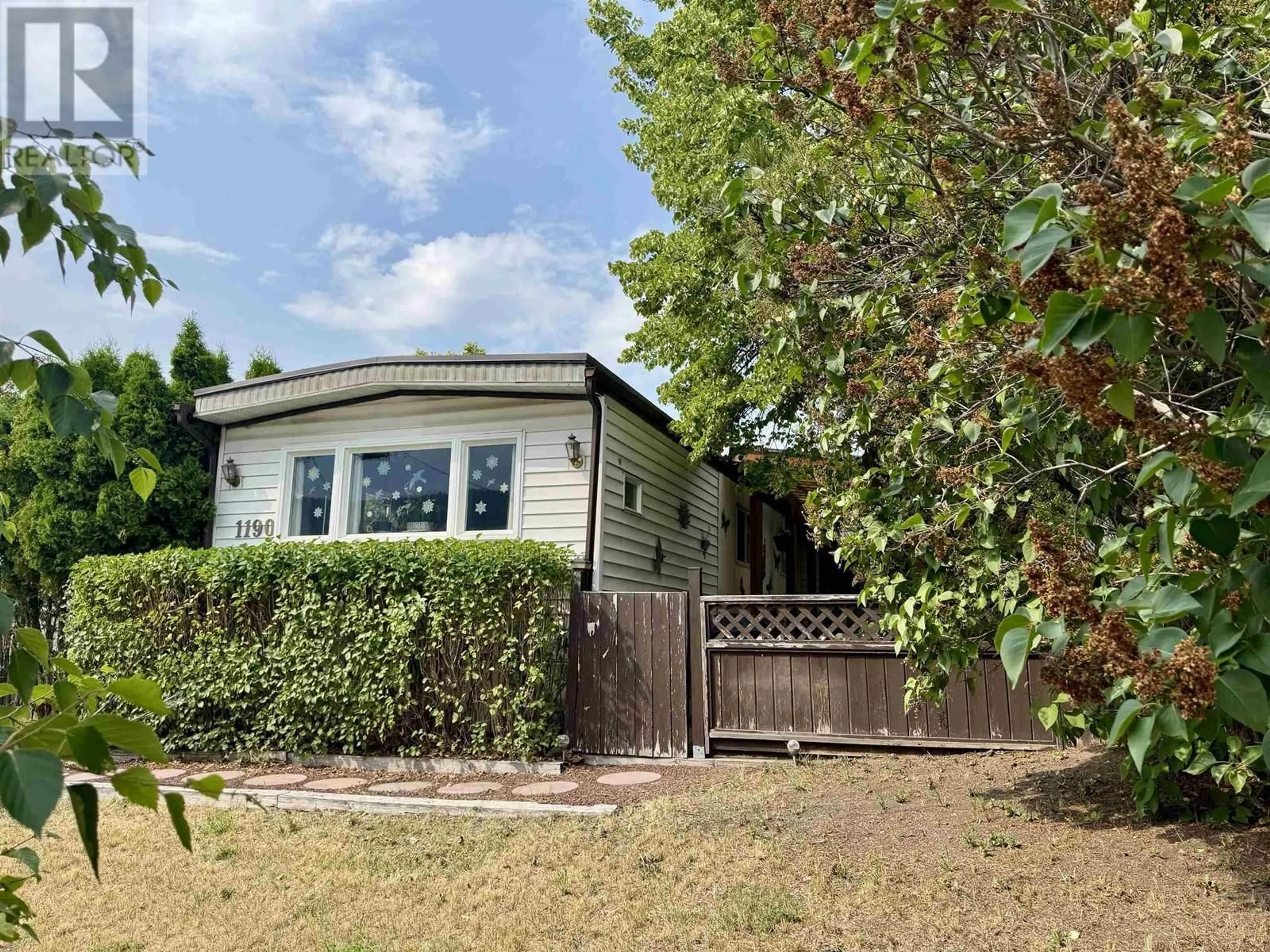 Home with vinyl exterior material, street for 1190 THIRD AVENUE, Williams Lake British Columbia V2G3V9