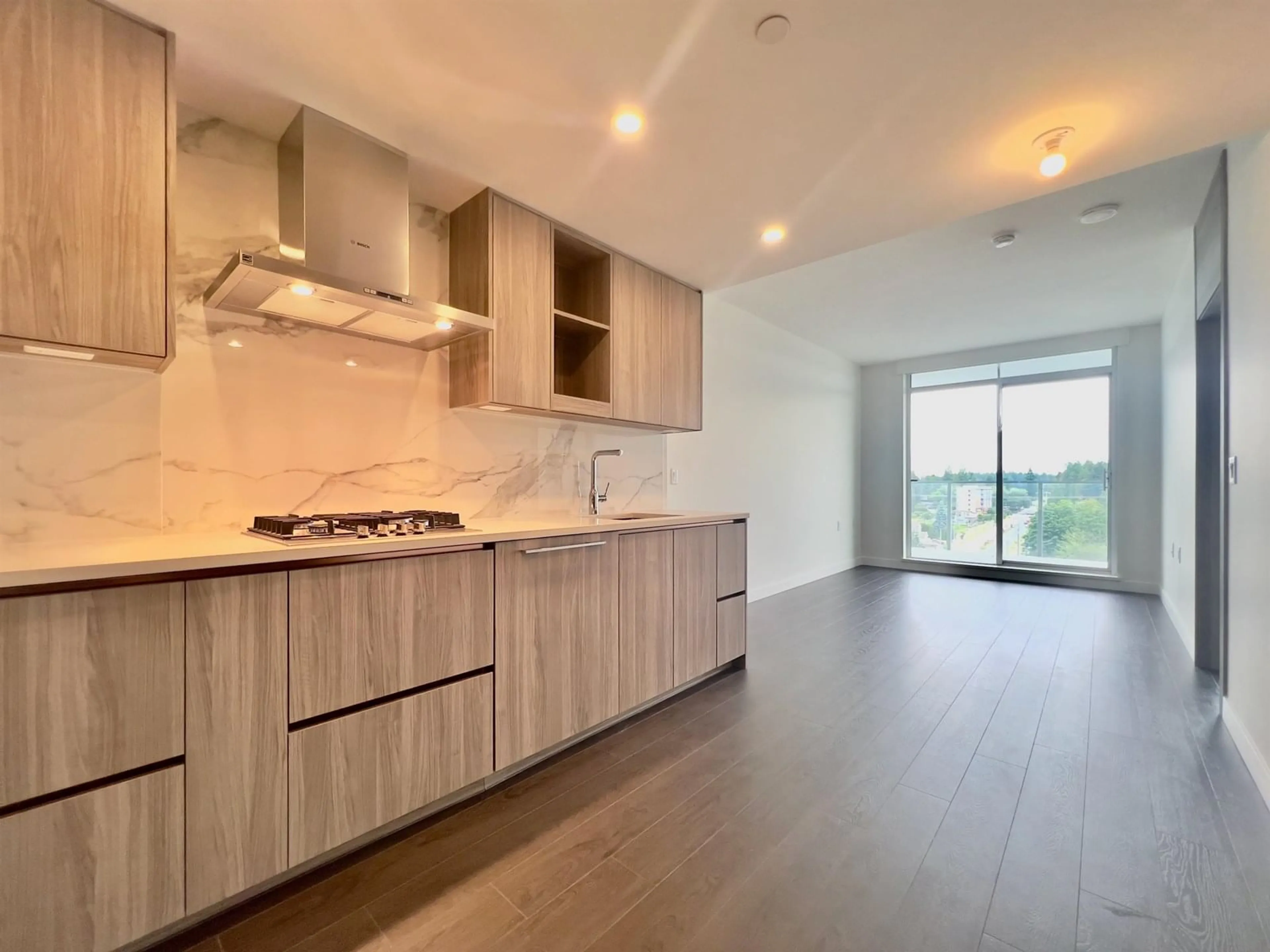 Open concept kitchen, unknown for 1603 - 13778 100, Surrey British Columbia V3T0V2