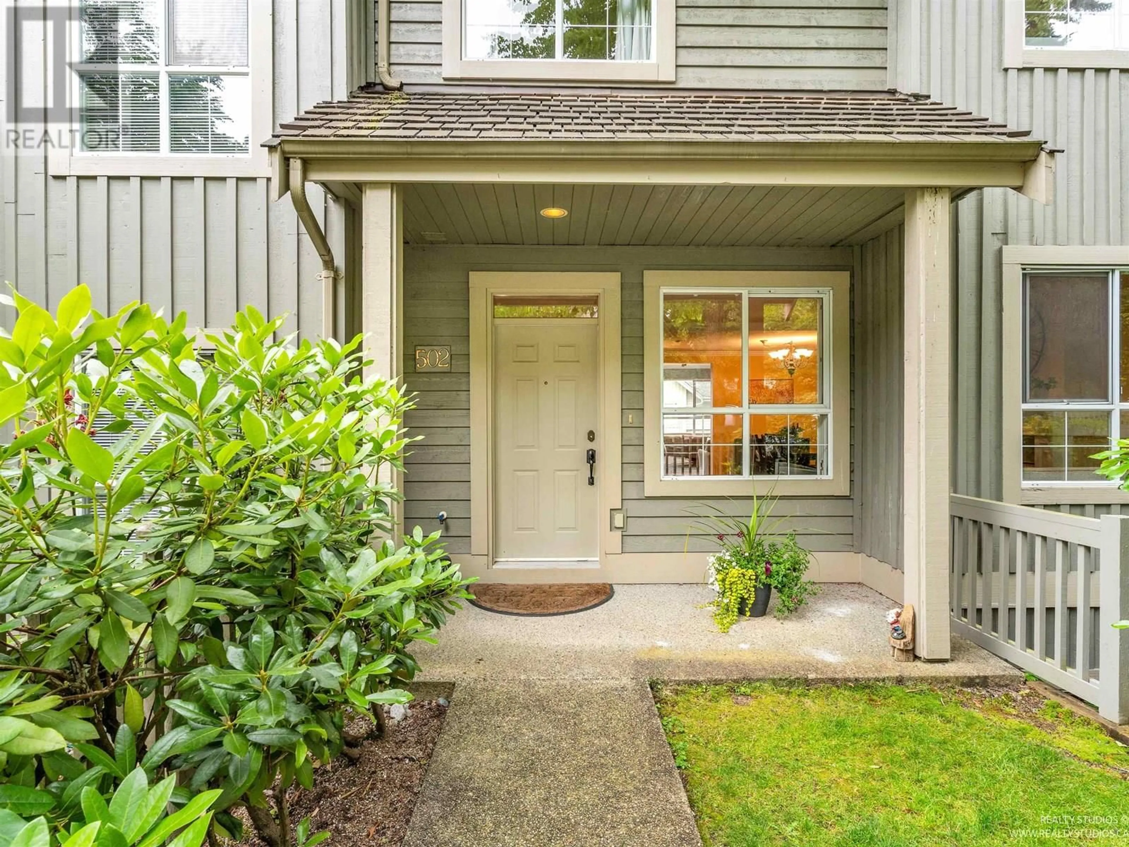Home with vinyl exterior material, street for 502 - 1485 PARKWAY BOULEVARD, Coquitlam British Columbia V3E3E6