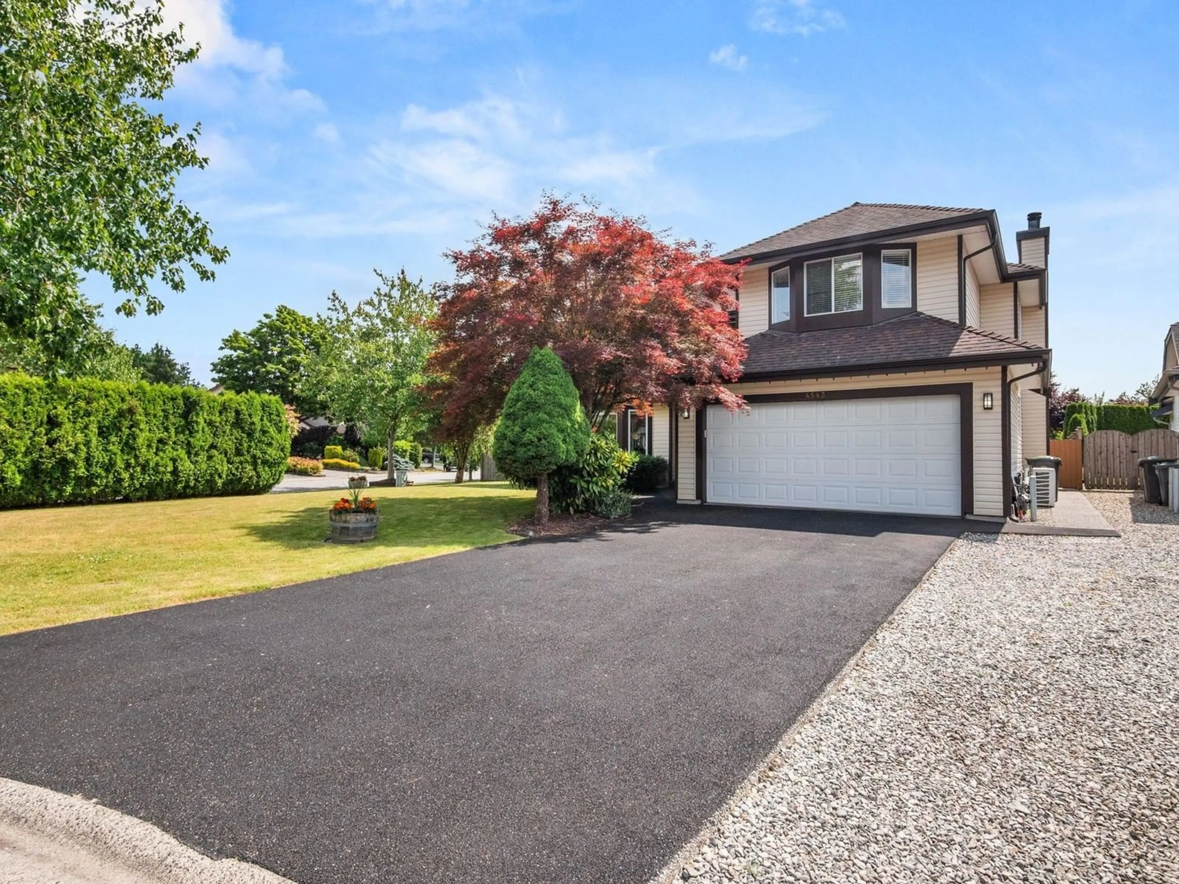 A pic from outside/outdoor area/front of a property/back of a property/a pic from drone, street for 4543 220, Langley British Columbia V3A9H3