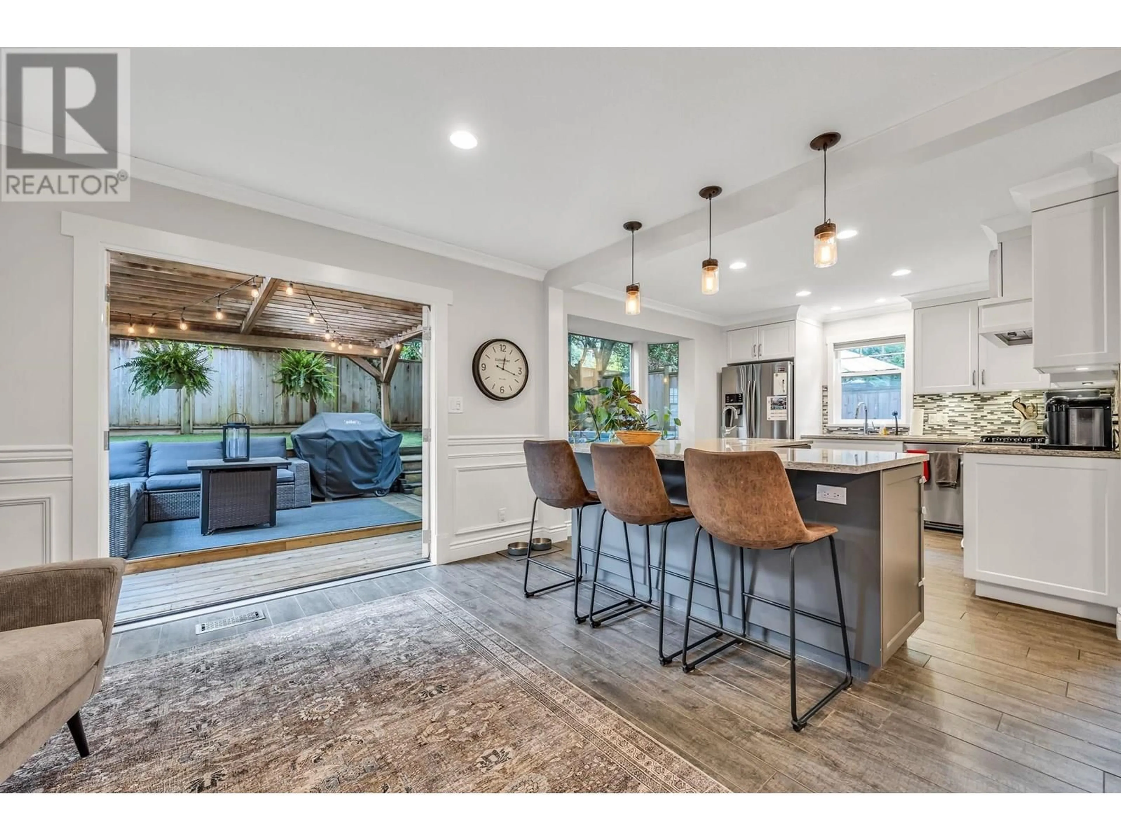 Open concept kitchen, ceramic/tile floor for 333 BLAIR AVENUE, New Westminster British Columbia V3L4A1