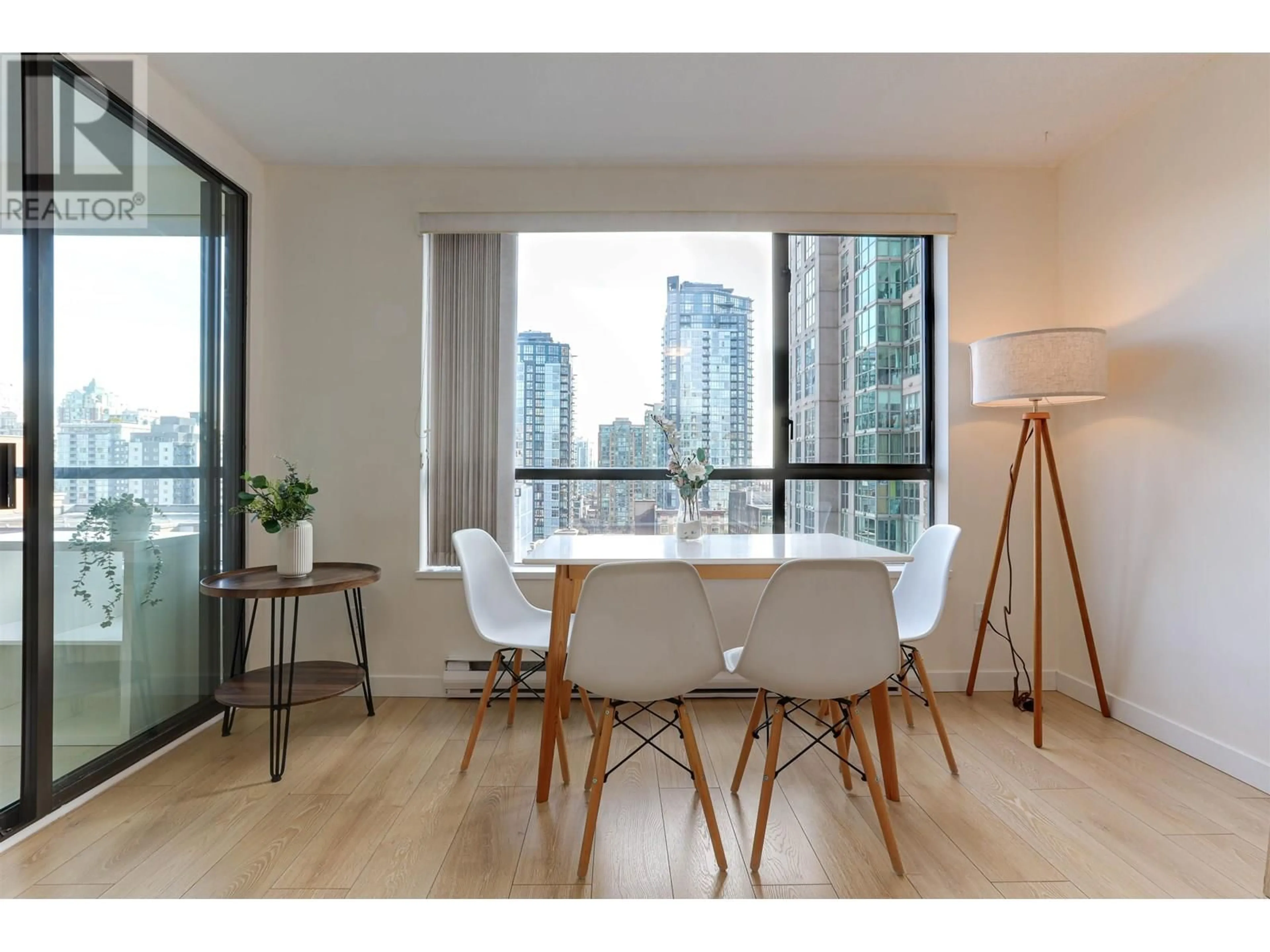 Dining room, wood/laminate floor for 1105 - 1189 HOWE STREET, Vancouver British Columbia V6Z2X4