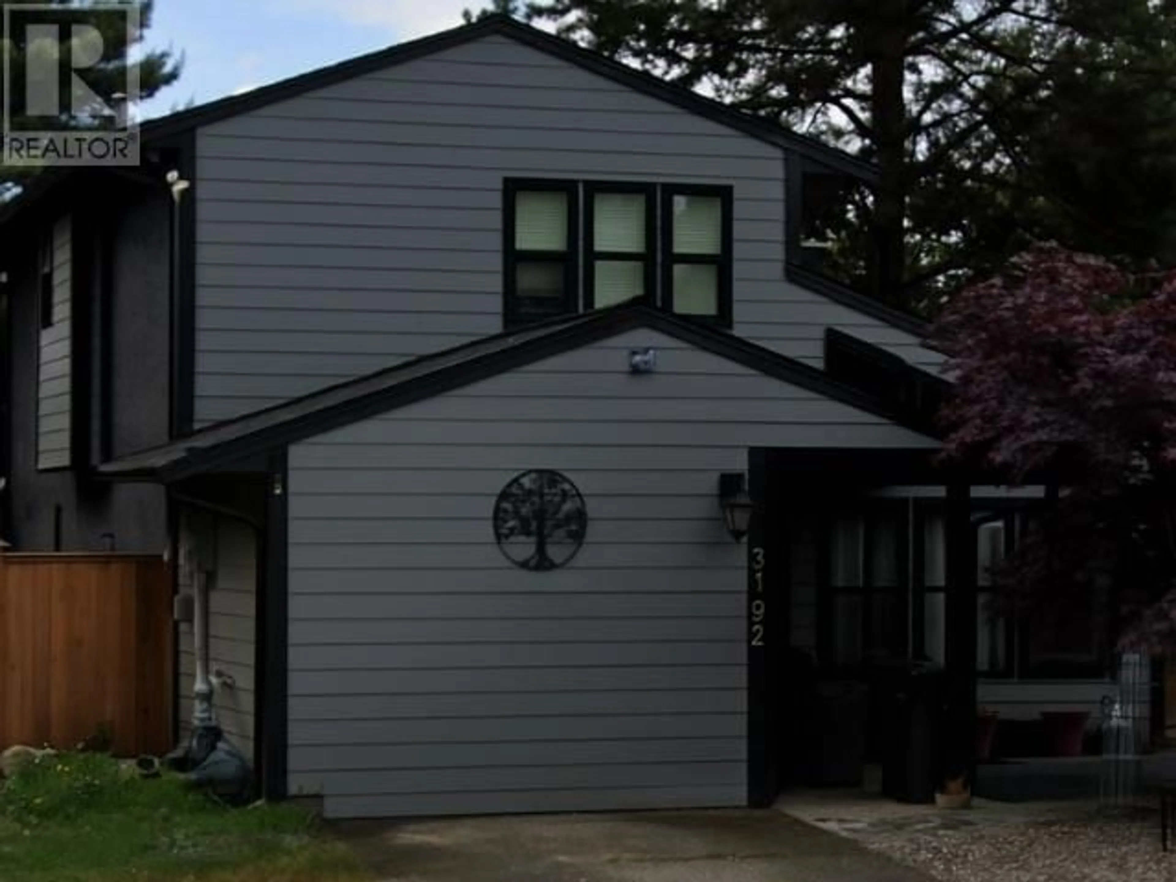 Home with vinyl exterior material, building for 3192 TOBA DRIVE, Coquitlam British Columbia V3B6A4
