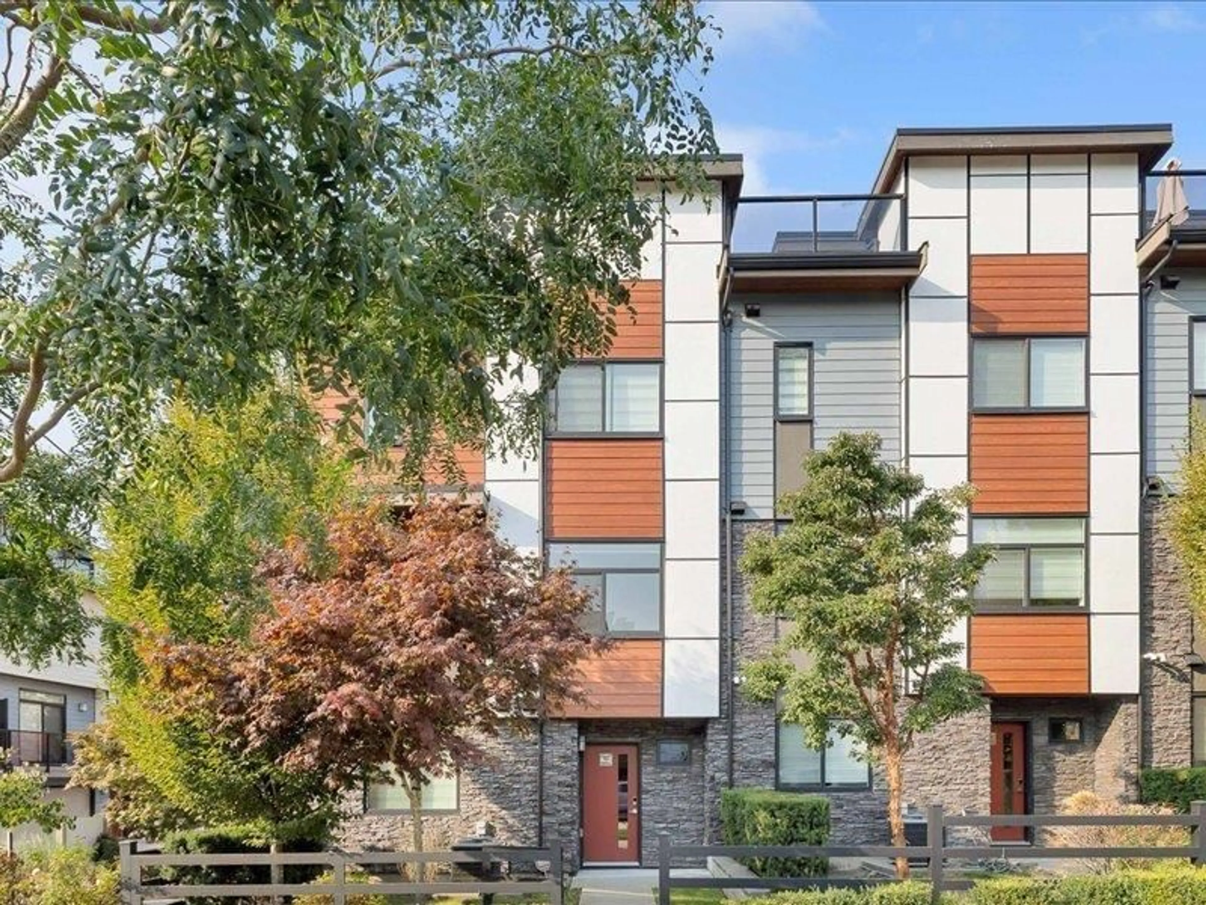 Home with brick exterior material, unknown for 27 - 16355 23, Surrey British Columbia V3Z0W1