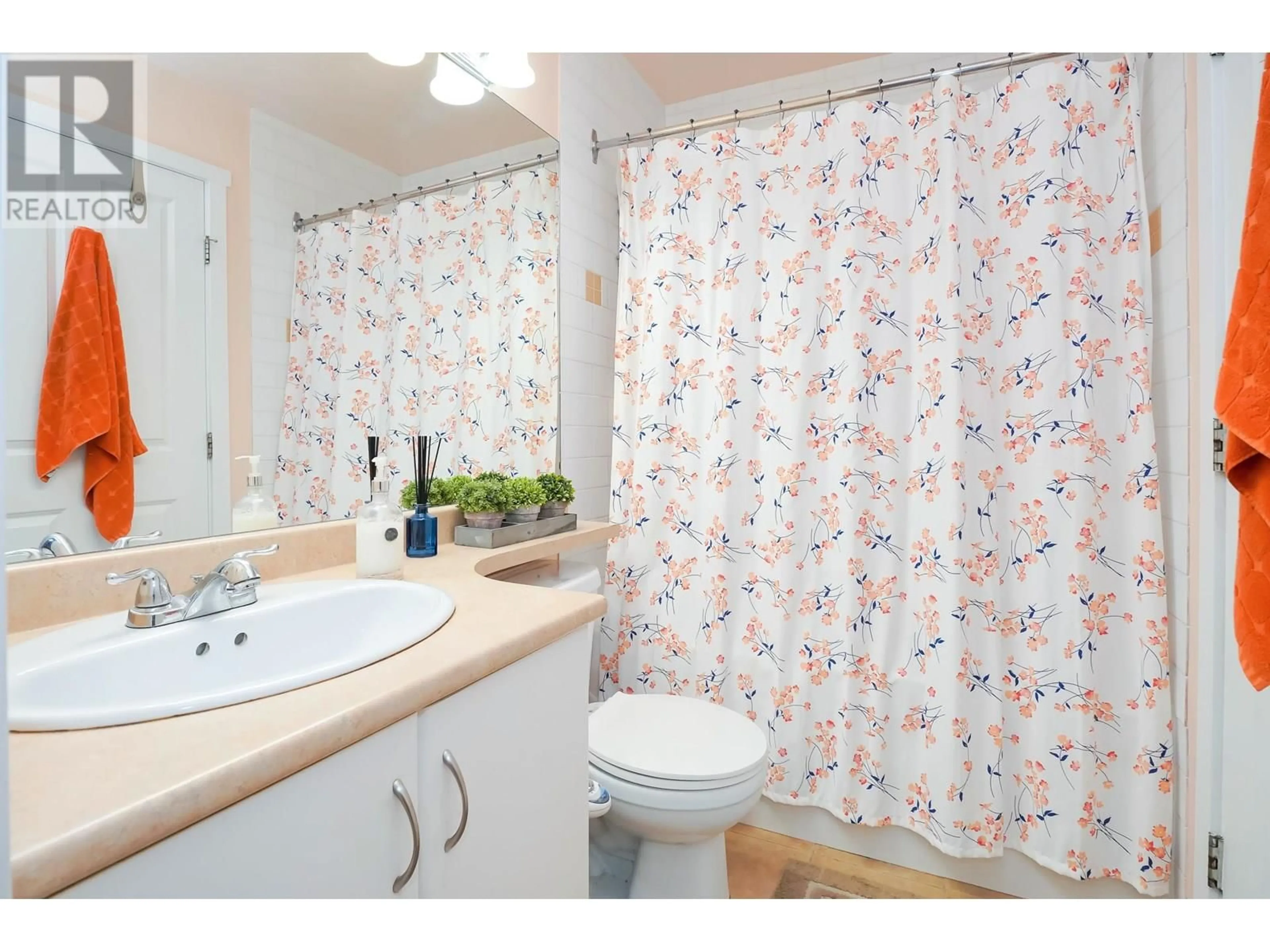 Standard bathroom, unknown for 136 - 18 JACK MAHONY PLACE, New Westminster British Columbia V3L5V8