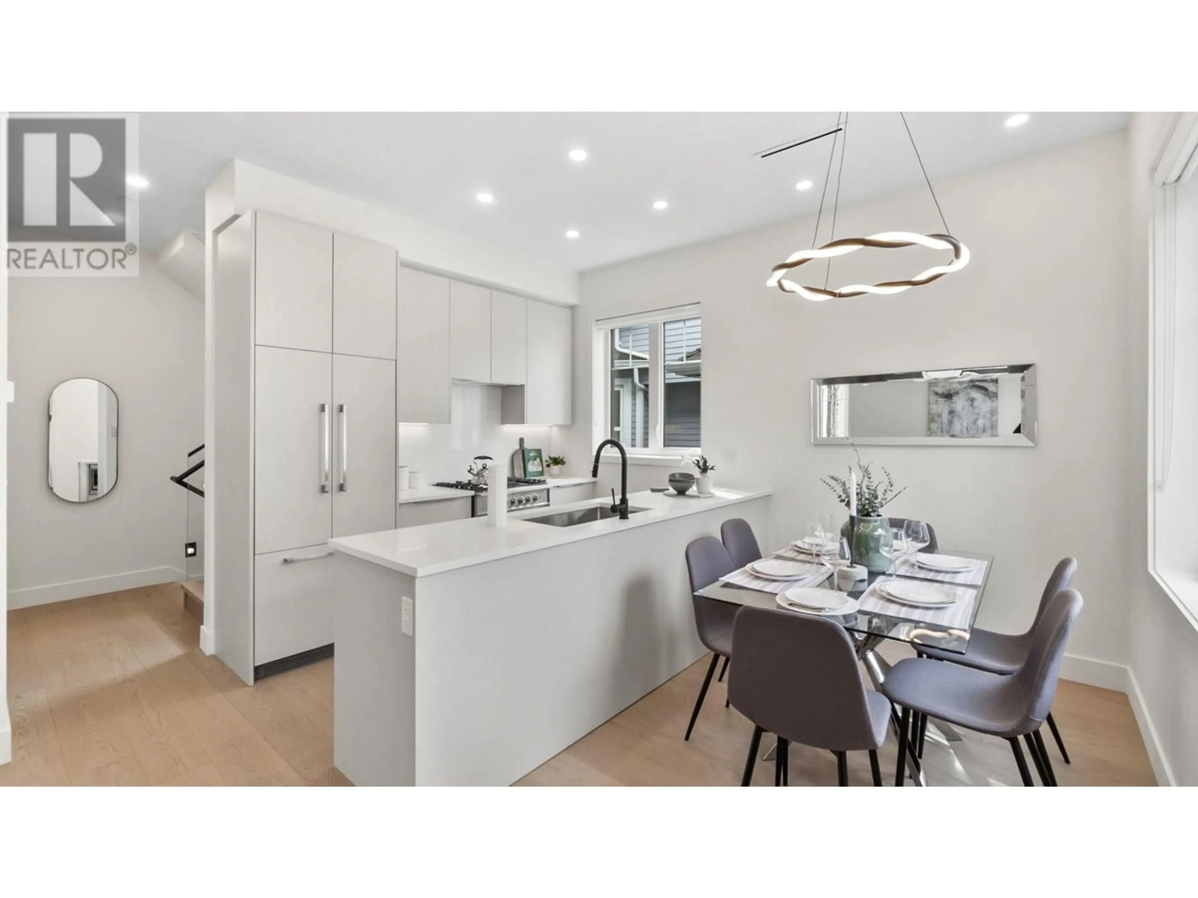 Open concept kitchen, ceramic/tile floor for 525 11TH AVENUE, Vancouver British Columbia V5T2E1