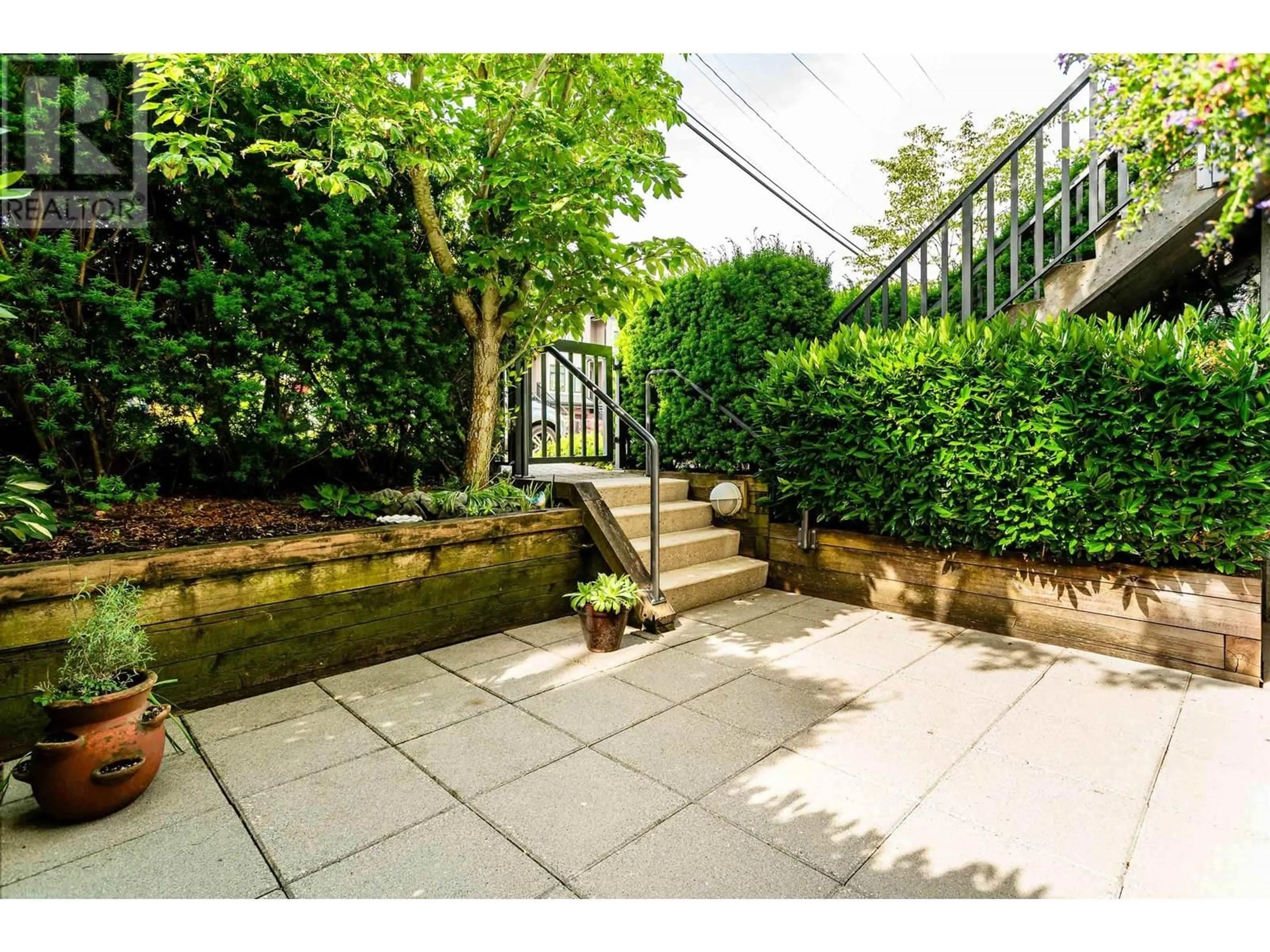 Patio, street for 2 - 7198 BARNET ROAD, Burnaby British Columbia V5A1C9