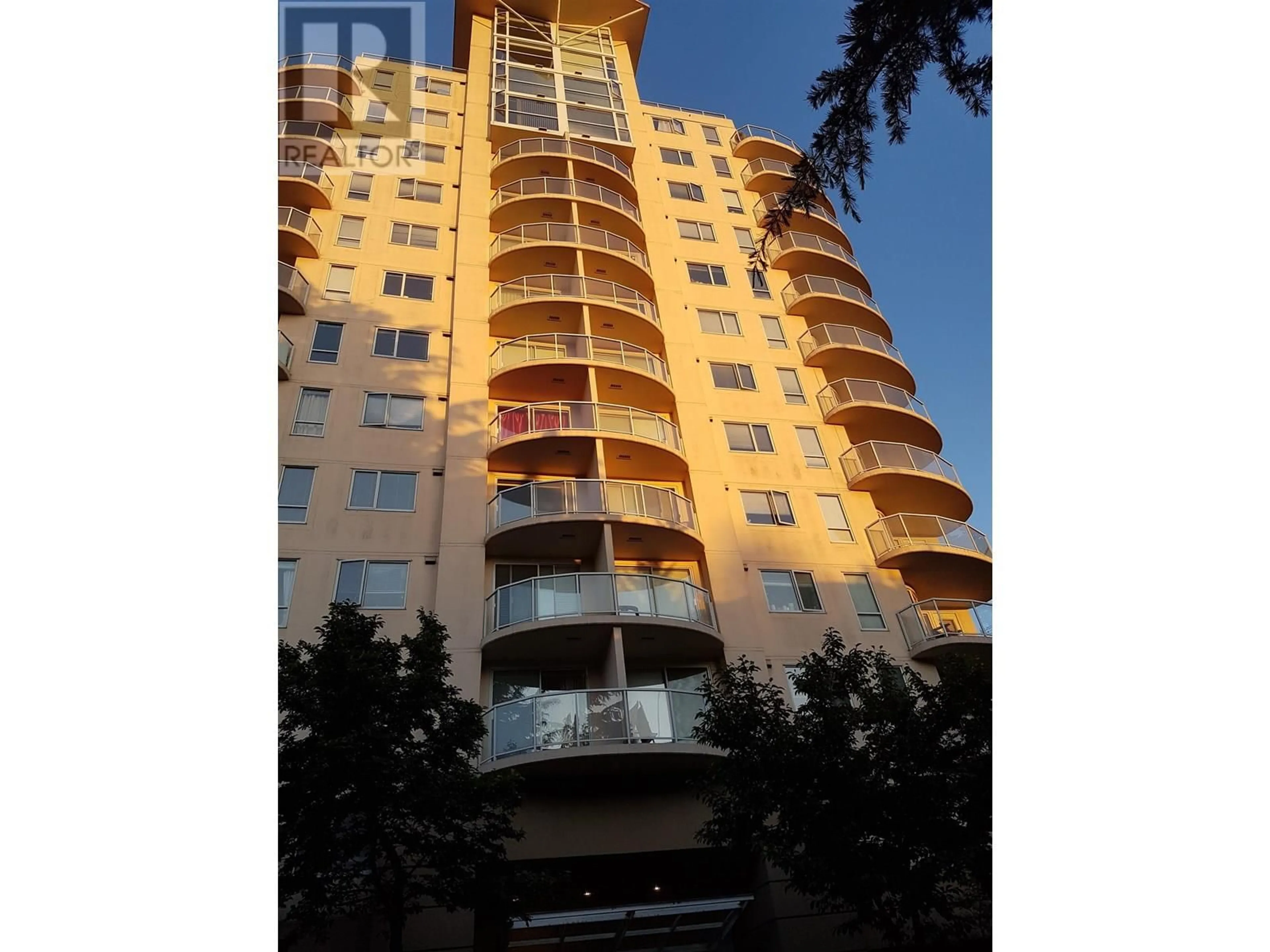Indoor foyer for 1302 - 7680 GRANVILLE AVENUE, Richmond British Columbia V6Y4B9
