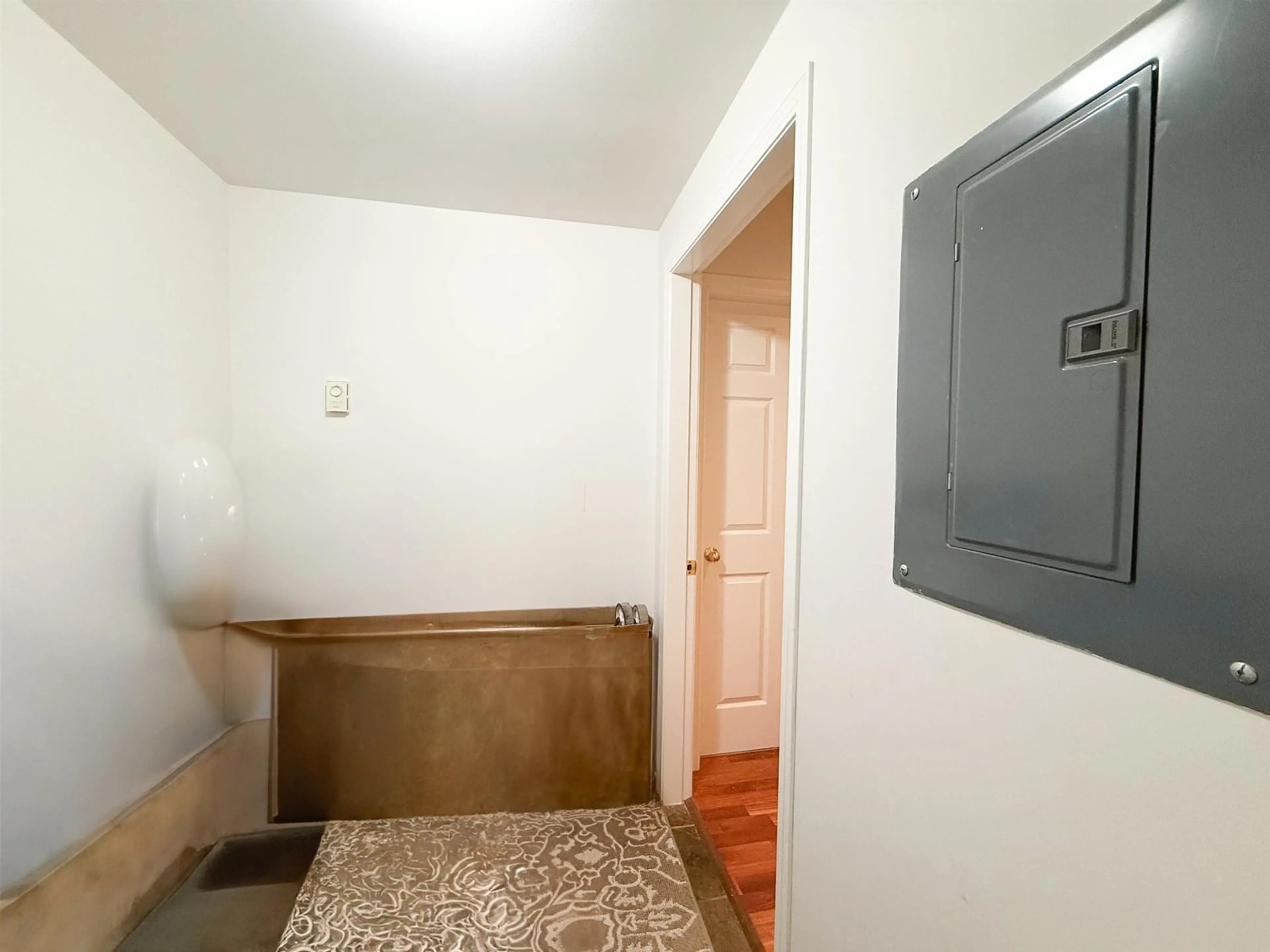 A pic of a room for 5 - 13630 84, Surrey British Columbia V3W0T6