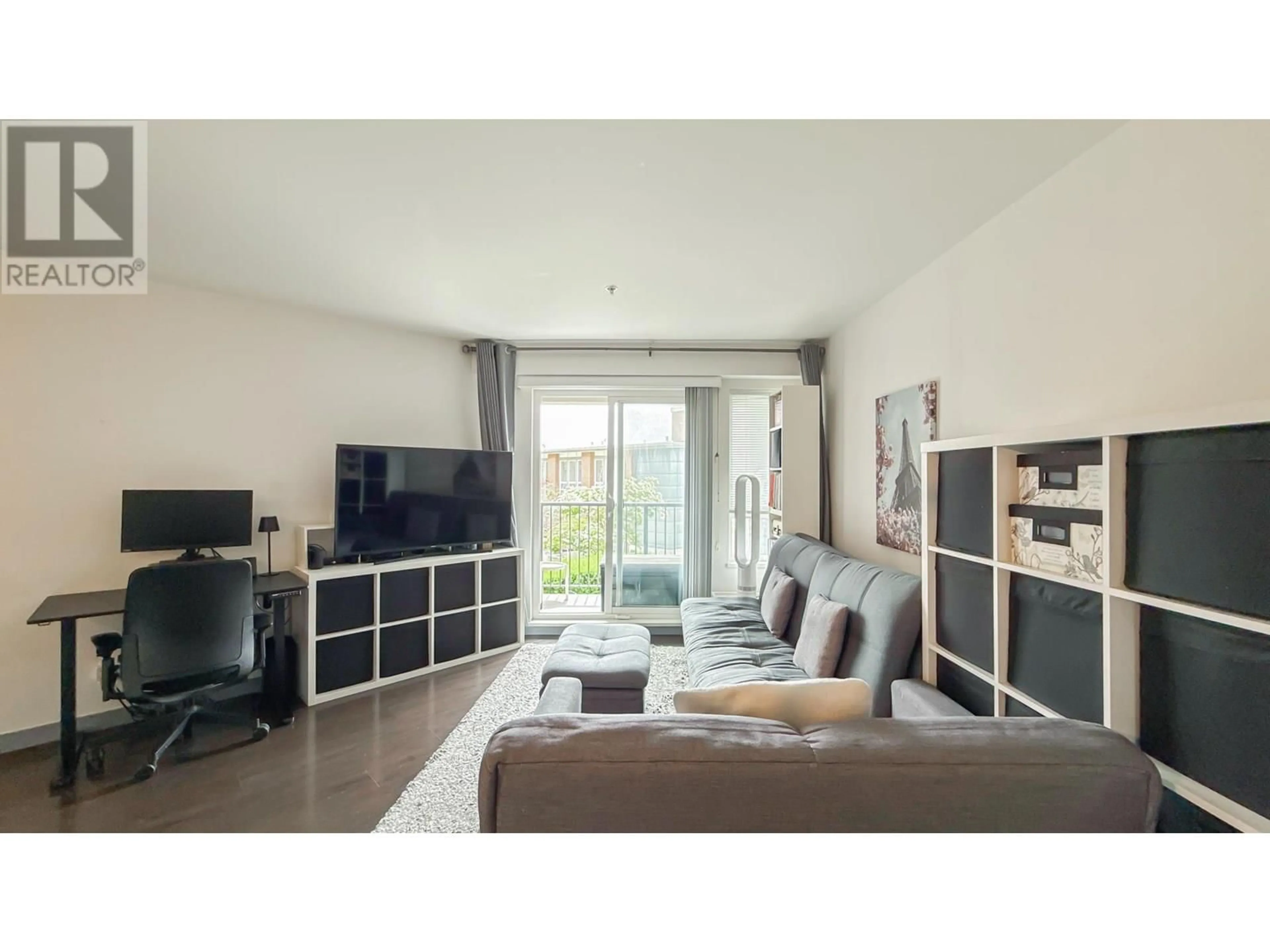 Living room with furniture, wood/laminate floor for 322 - 12339 STEVESTON HIGHWAY, Richmond British Columbia V6W0B4